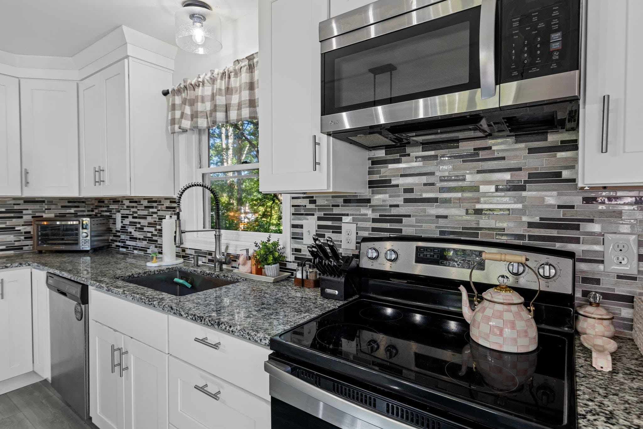 Single Family Residence at 5 Rawson Road, Bellingham MA 02019, Bellingham, photo 10 of 42