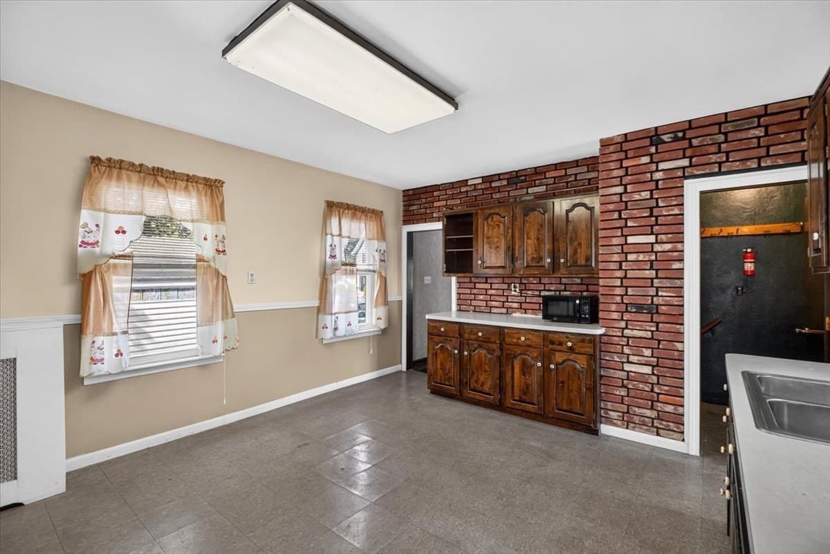 Single Family Residence at 35 Lorraine St, Chicopee MA 01013, Chicopee, photo 15 of 40