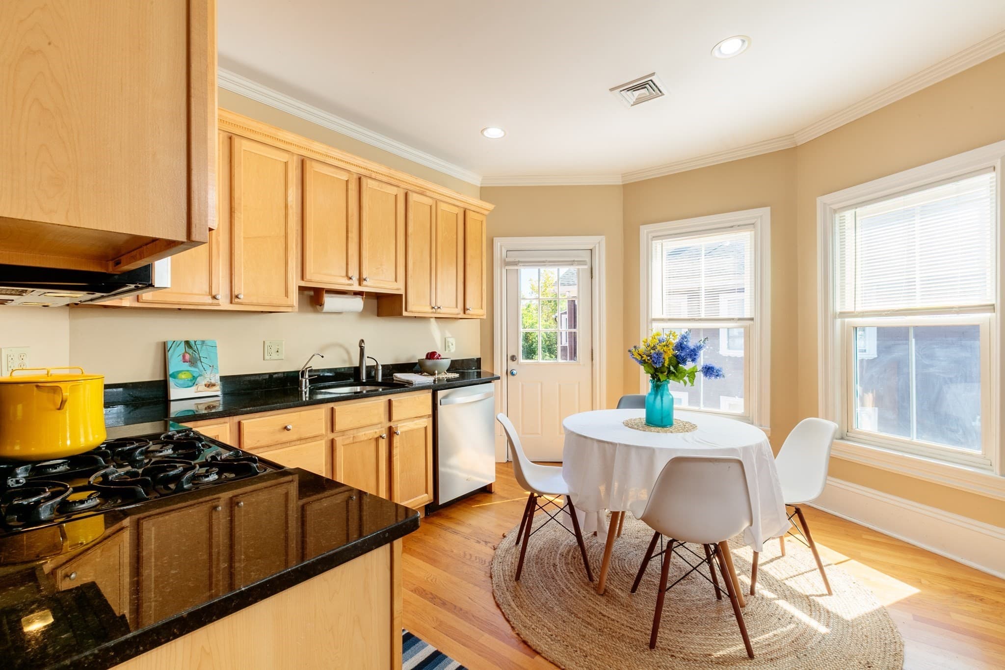 Condominium at 561A Broadway # 2, Somerville MA 02145, Somerville, photo 3 of 20