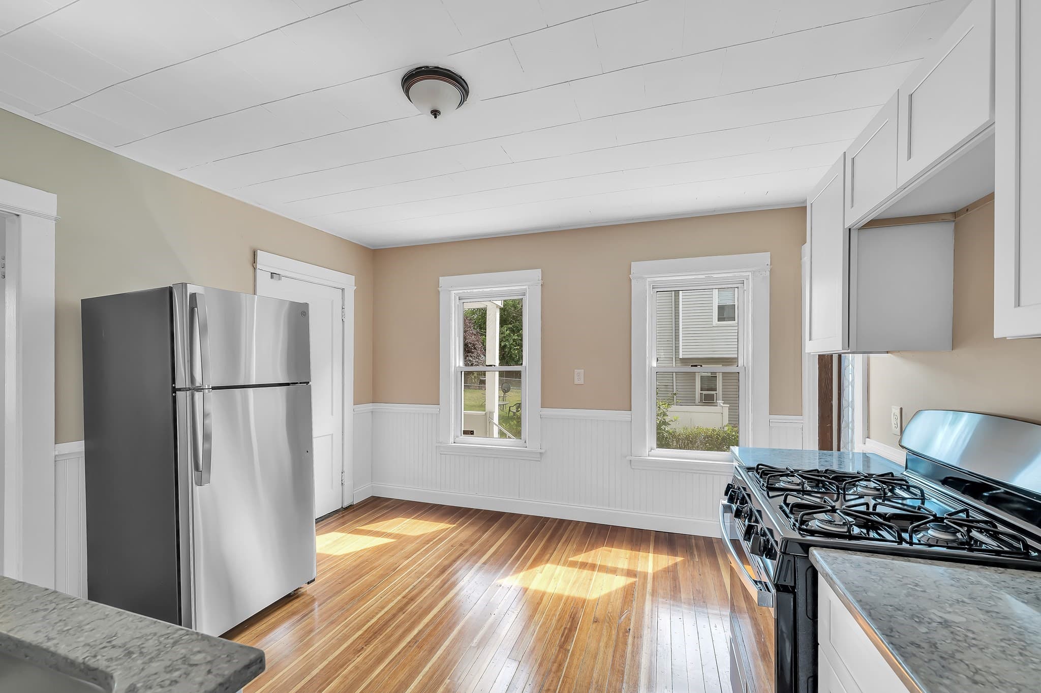 3 Family - 3 Units Up/Down at 201-203 College St, Springfield MA 01109, Springfield, photo 4 of 39