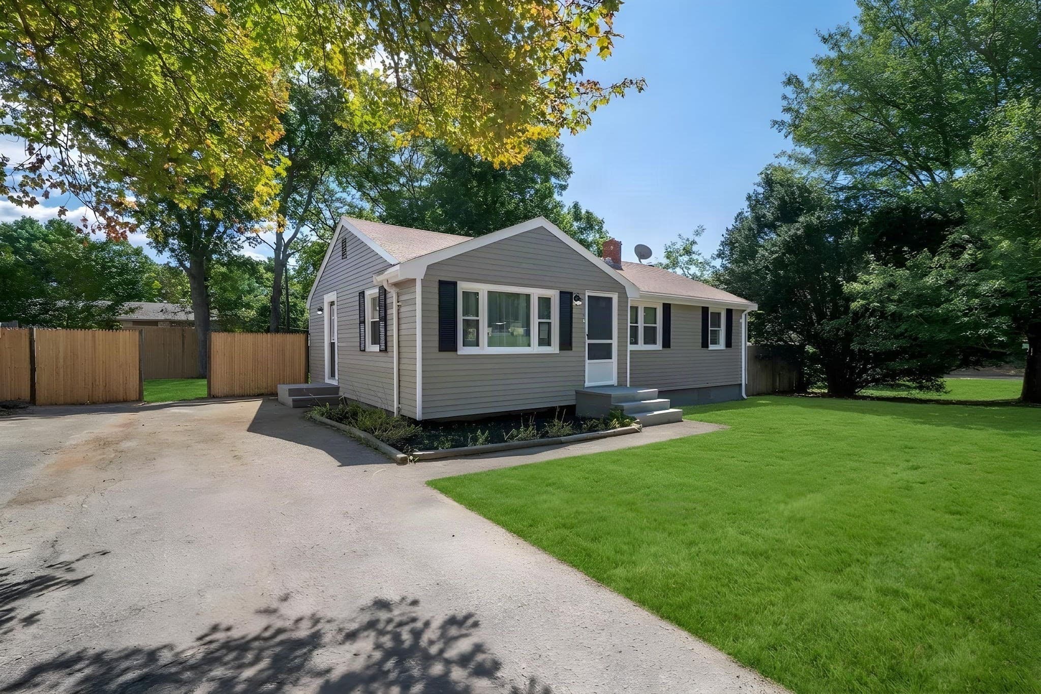 Single Family Residence at 6 Handy Rd, Bourne MA 02559, Bourne, photo 2 of 30