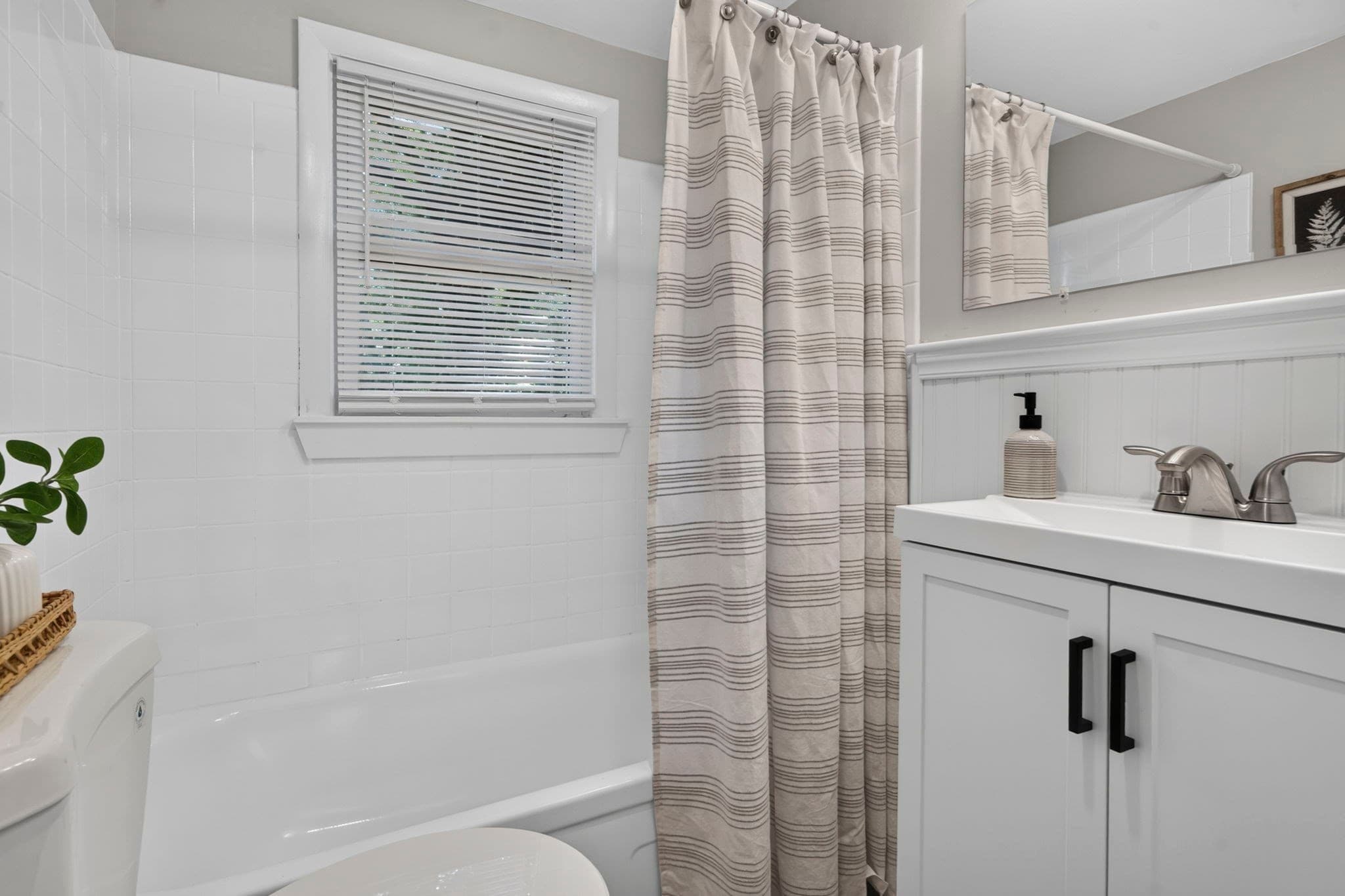 Single Family Residence at 6 Handy Rd, Bourne MA 02559, Bourne, photo 13 of 30