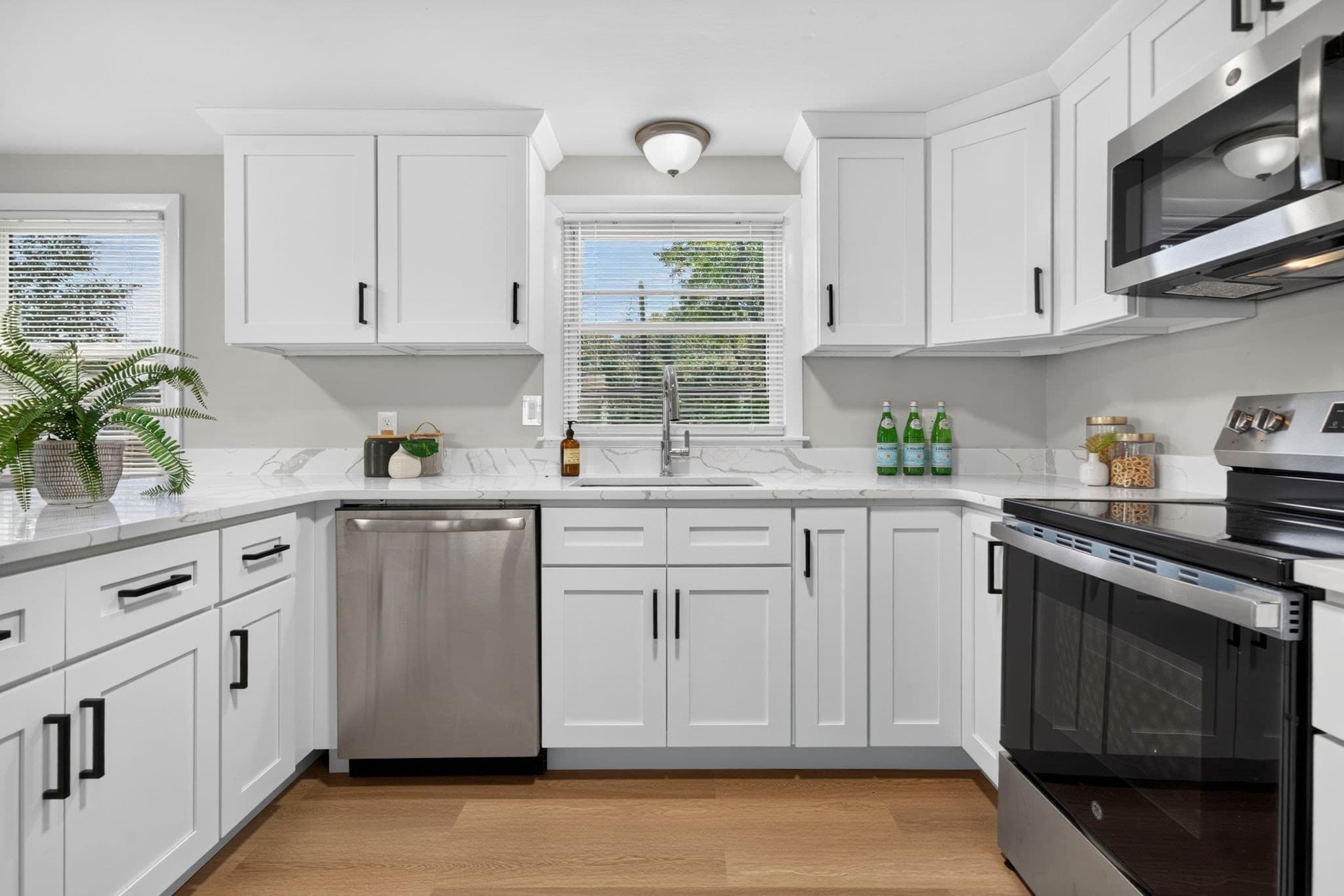 Single Family Residence at 6 Handy Rd, Bourne MA 02559, Bourne, photo 10 of 30