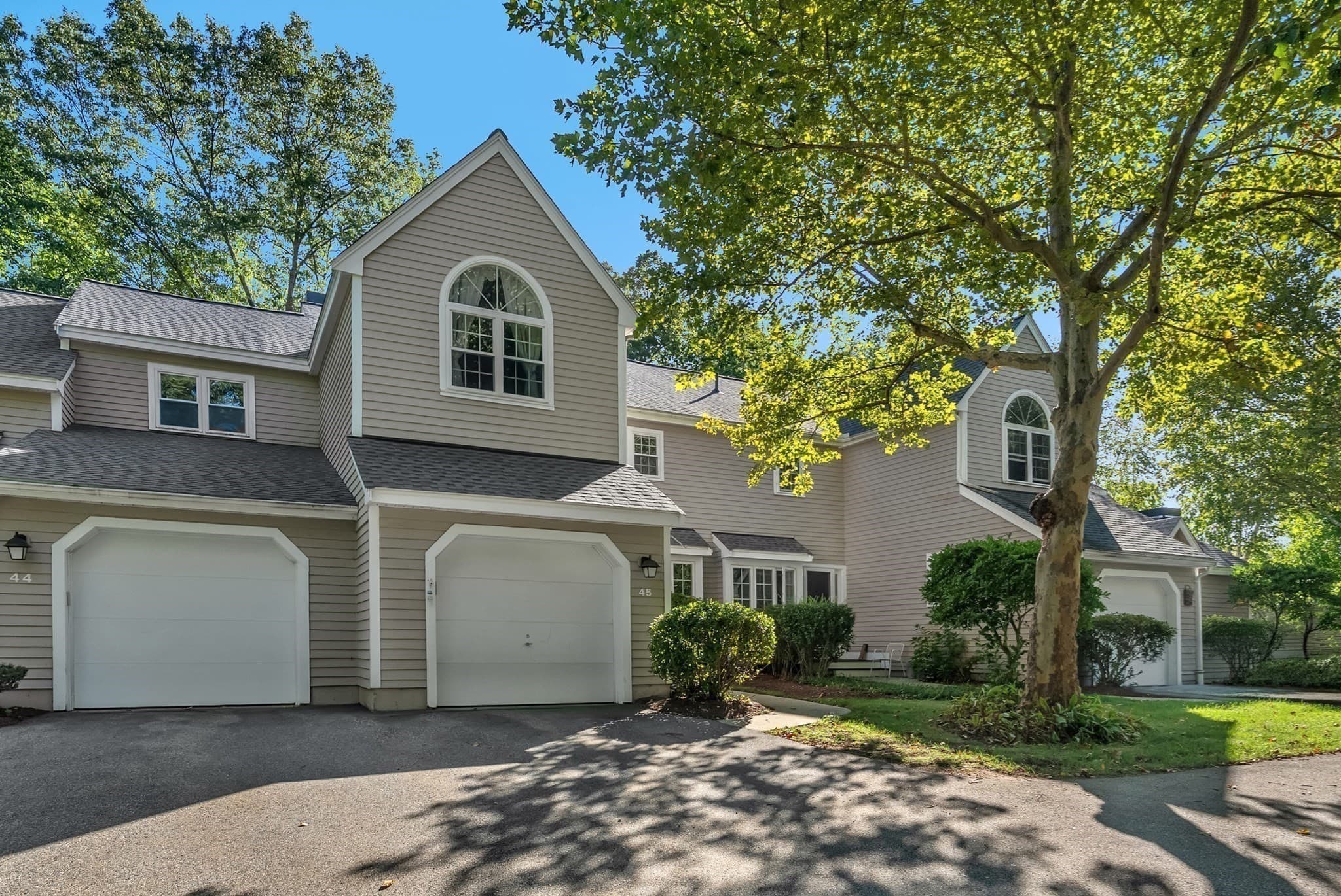 Condominium at 45 Bishops Forest Dr # 45, Waltham MA 02452, Waltham, photo 3 of 42