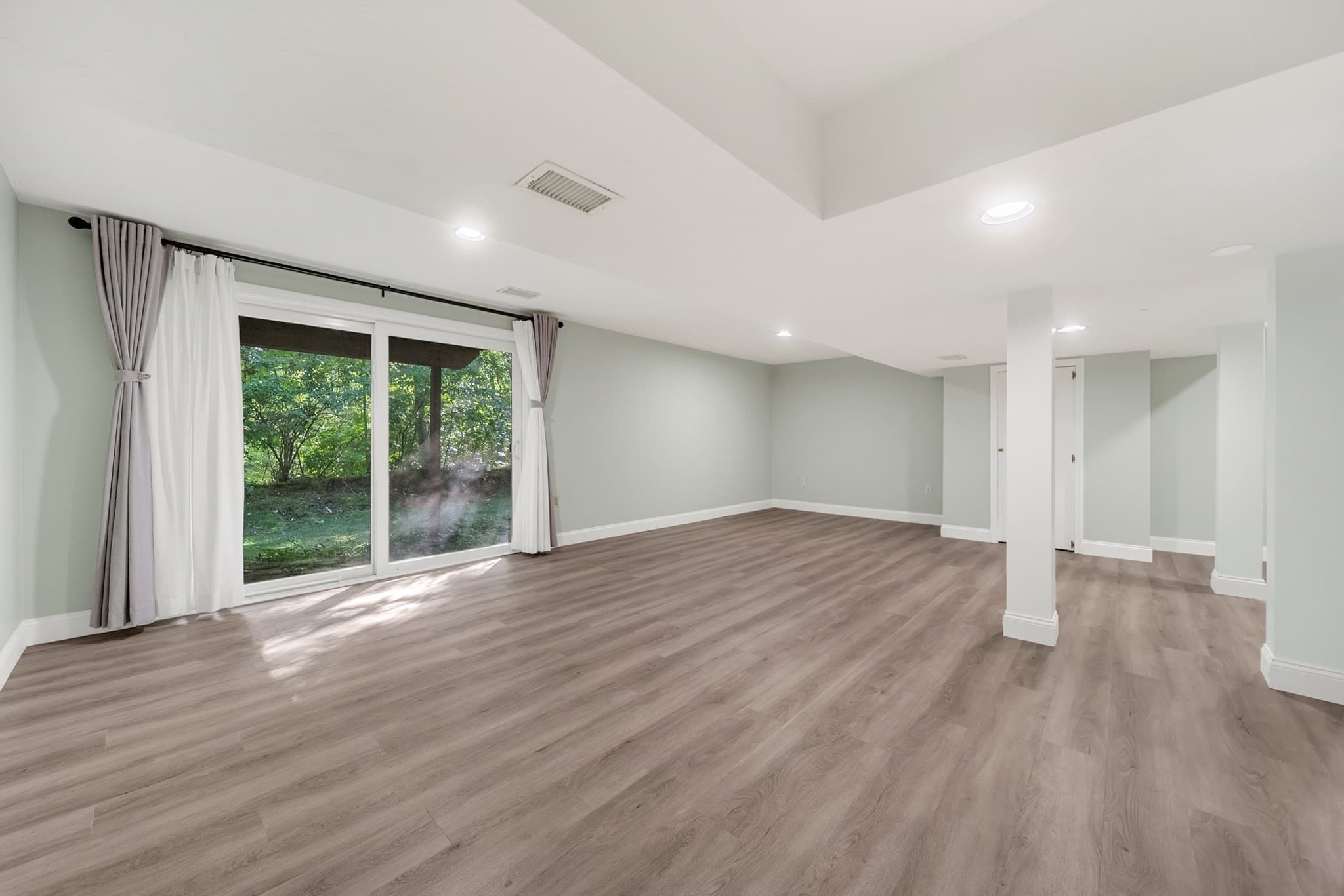 Condominium at 45 Bishops Forest Dr # 45, Waltham MA 02452, Waltham, photo 29 of 42