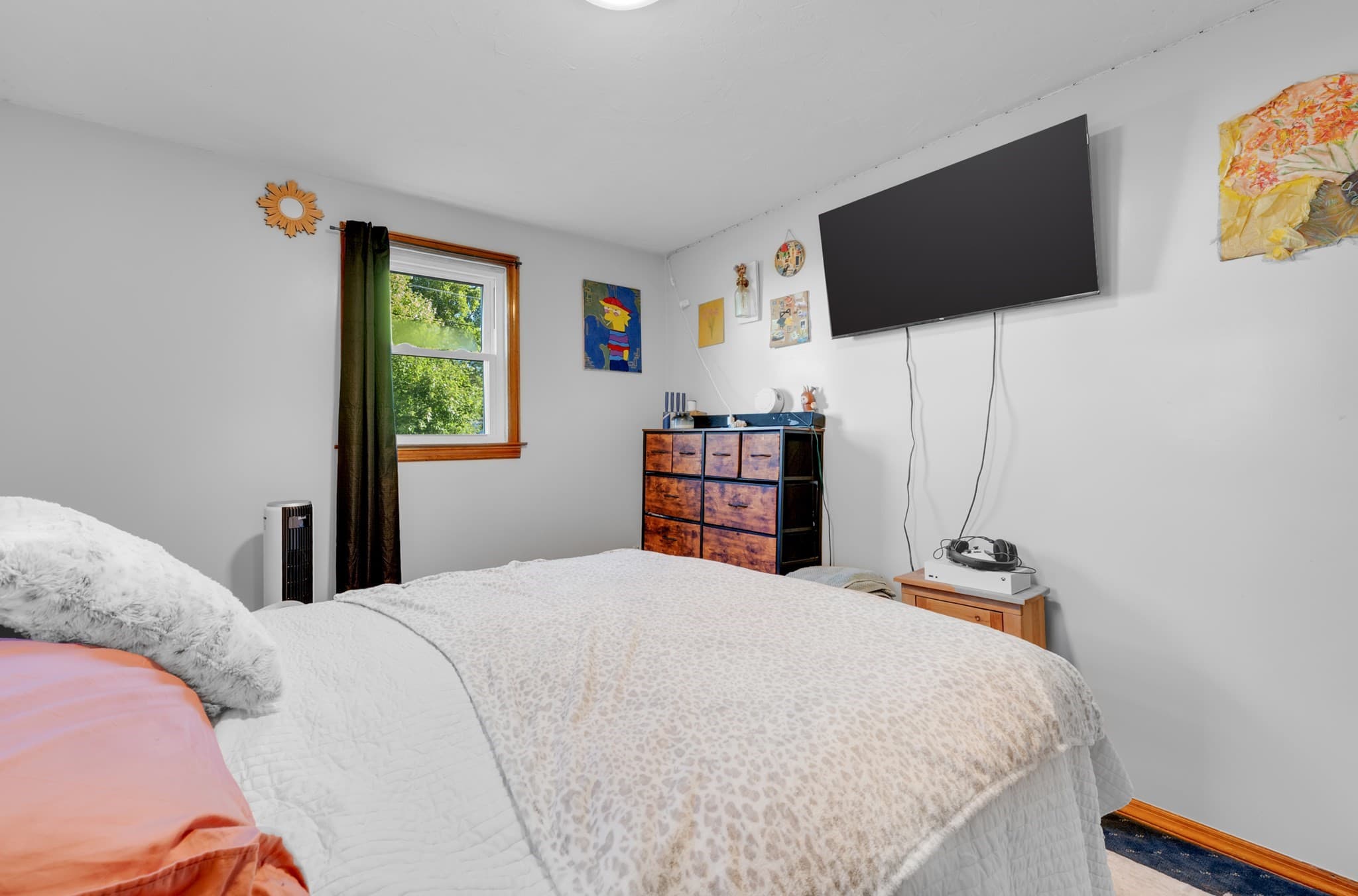 Multi Family at 1 Elm St, Oxford MA 01540, Oxford, photo 8 of 21