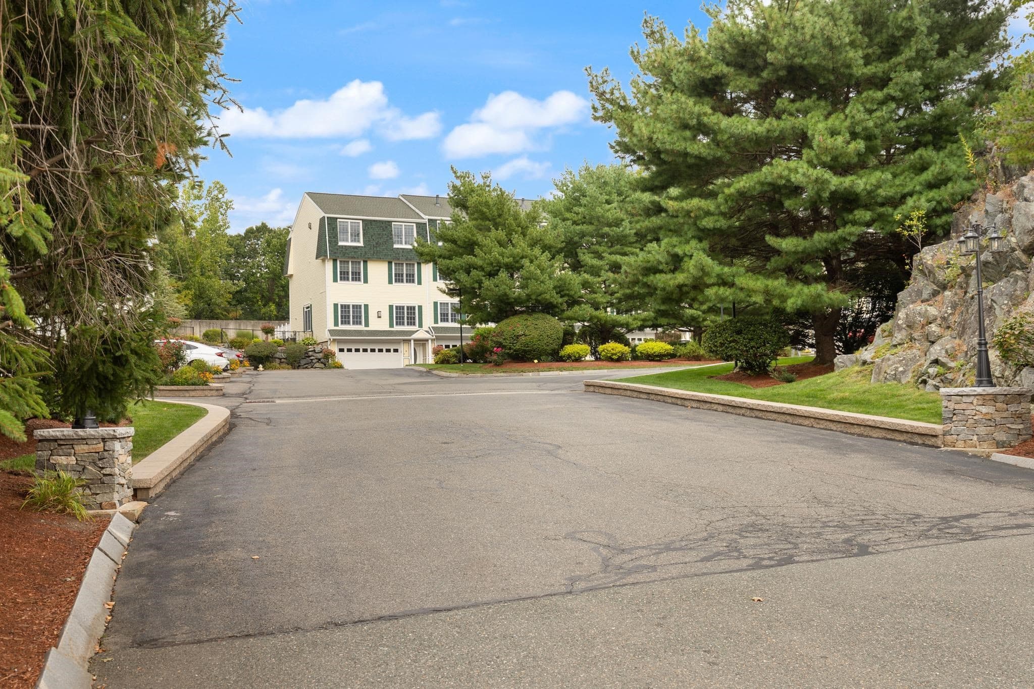 8 Dansreau Place # 8, Middleton MA 01949