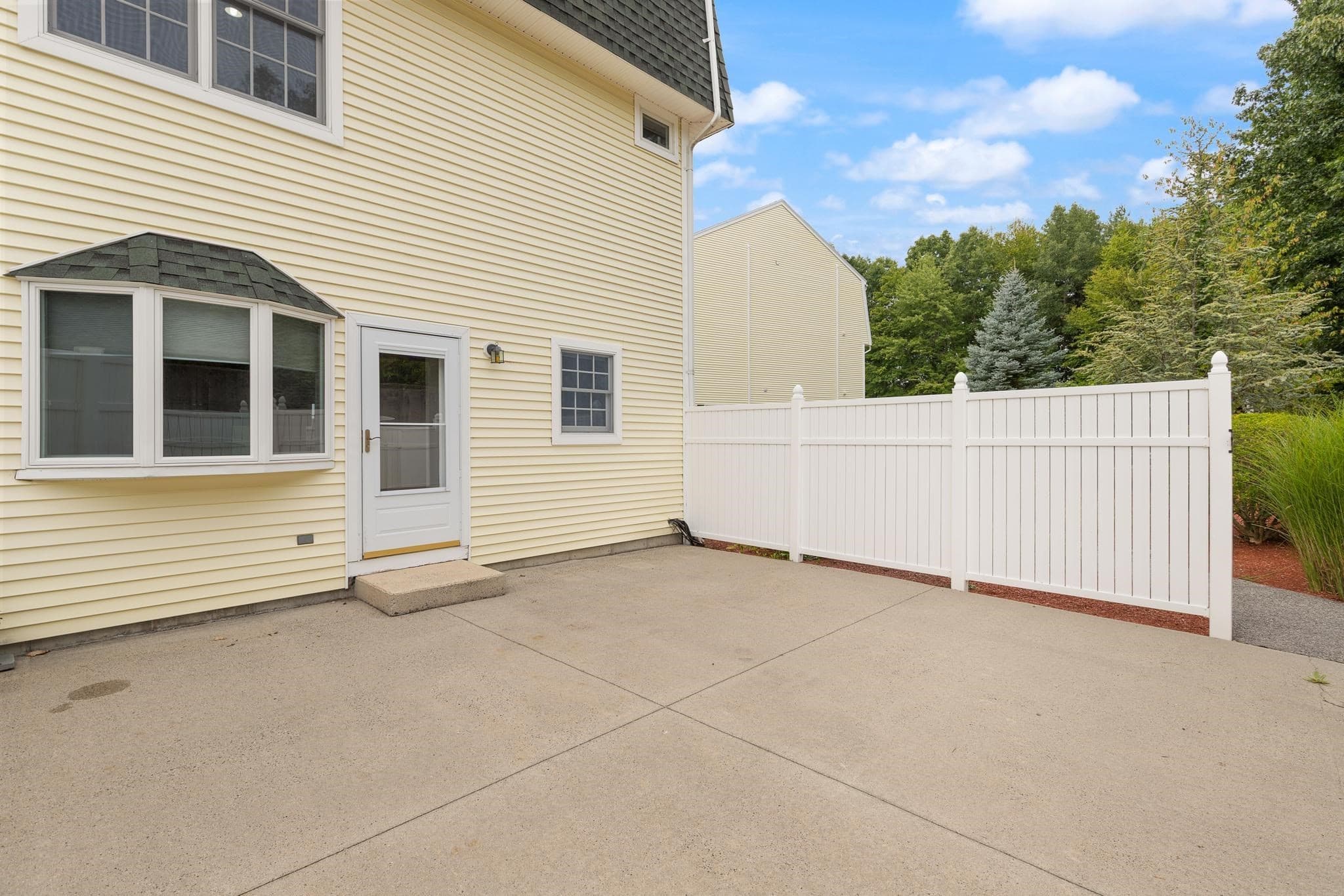 Condominium at 8 Dansreau Place # 8, Middleton MA 01949, Middleton, photo 20 of 41