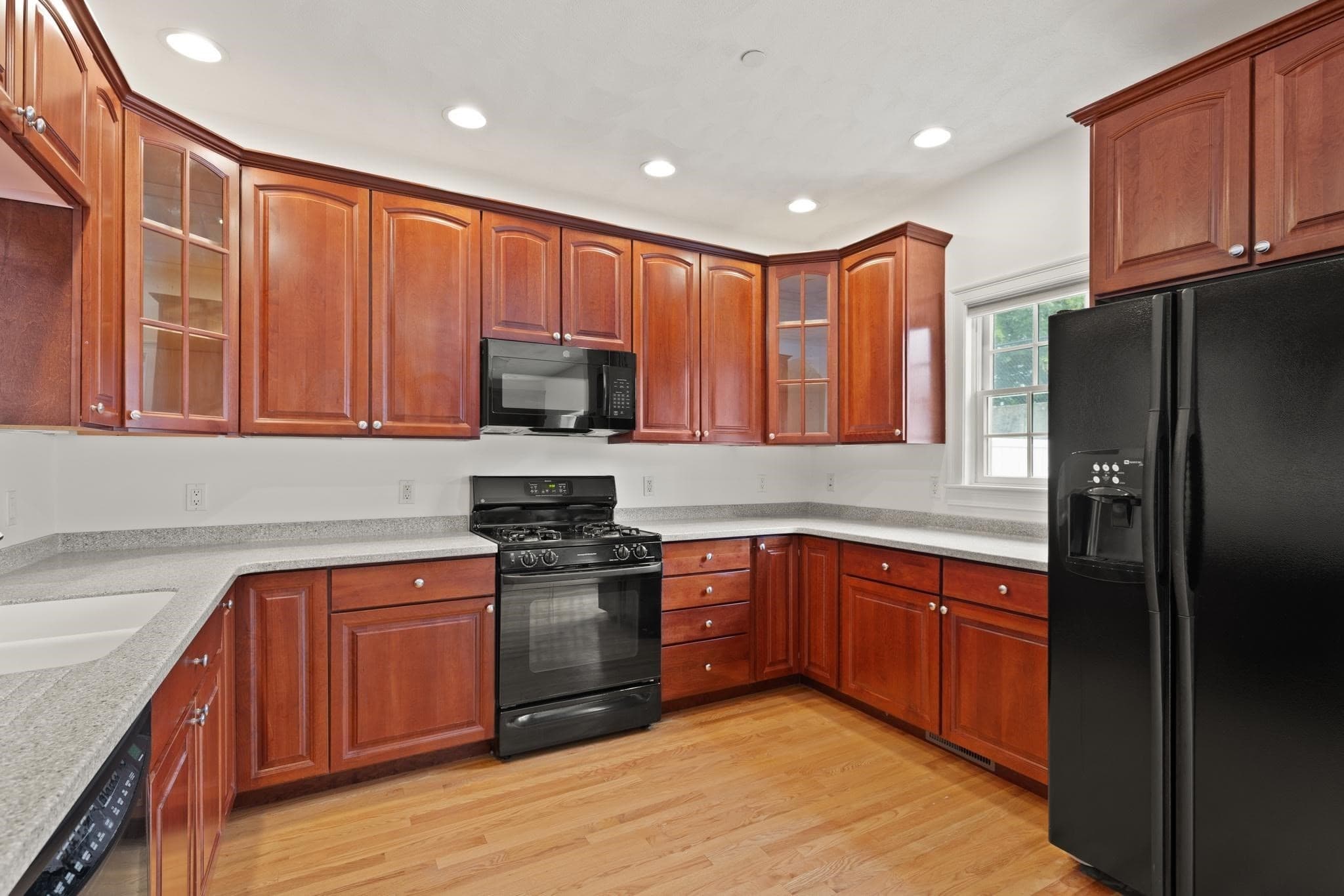 Condominium at 8 Dansreau Place # 8, Middleton MA 01949, Middleton, photo 14 of 41