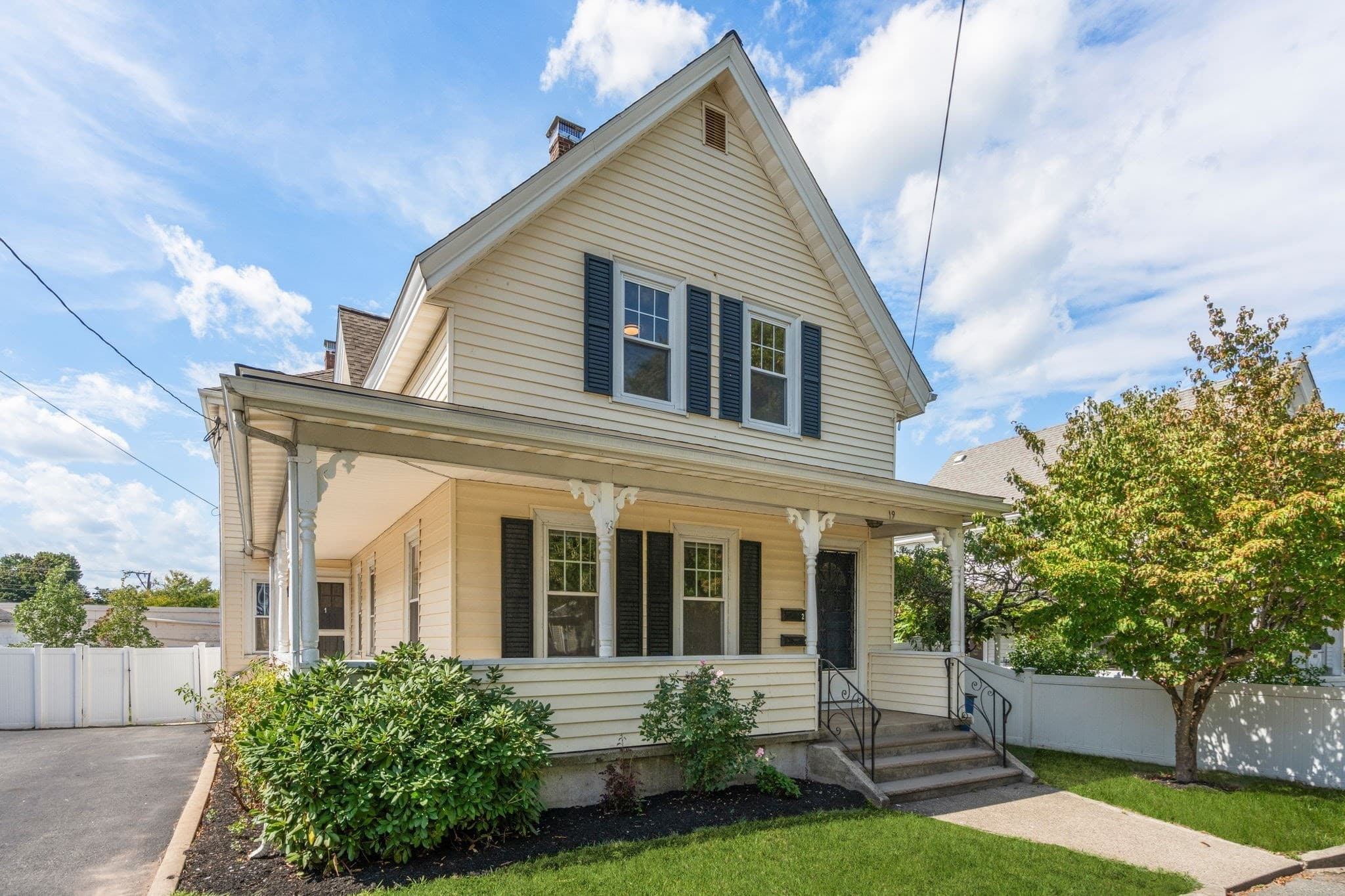 19 Penn St, Quincy MA 02169