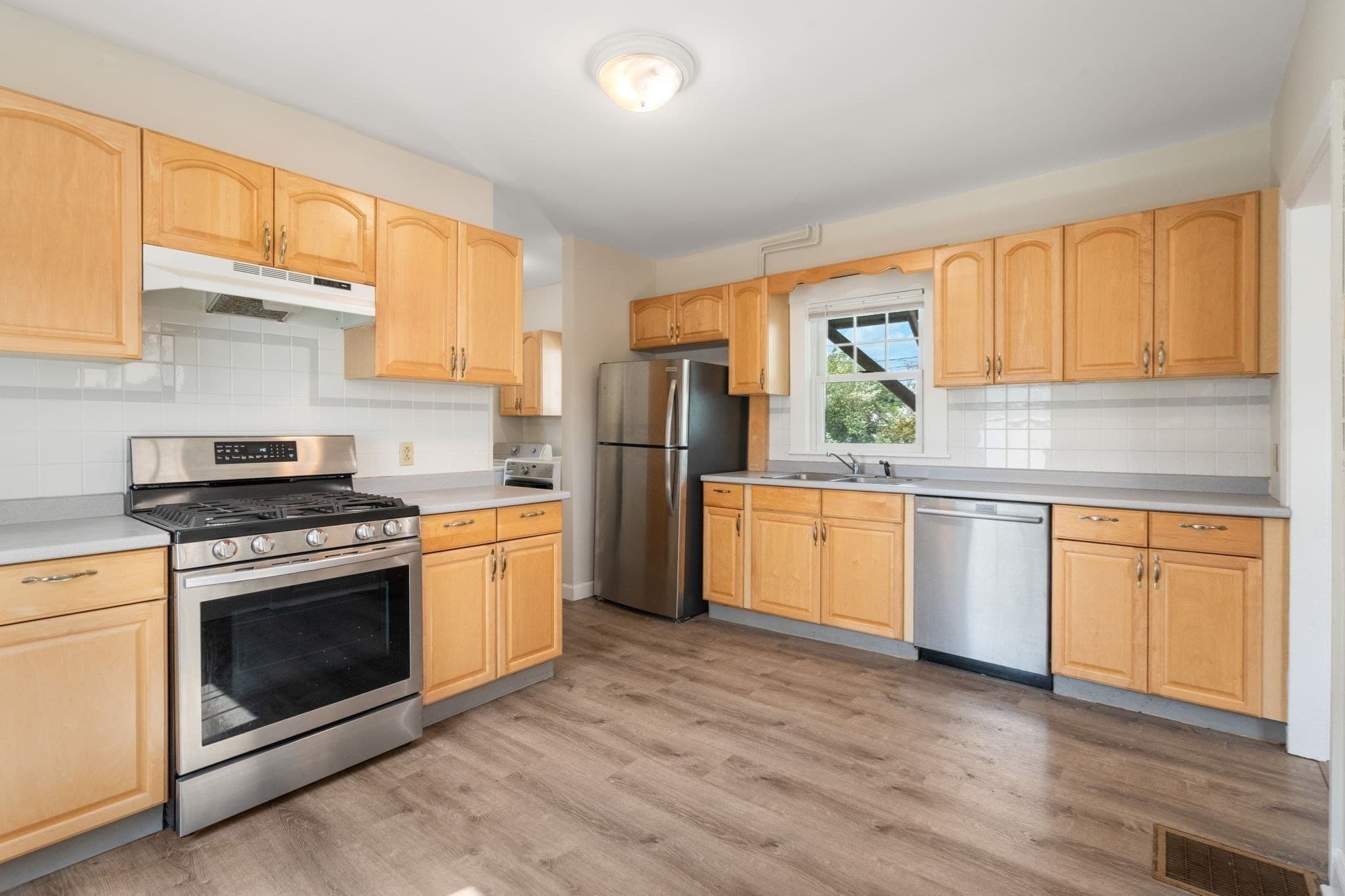 Multi Family at 19 Penn St, Quincy MA 02169, Quincy, photo 24 of 36