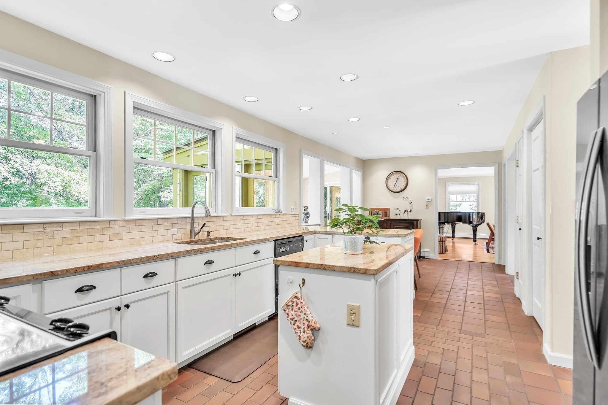 Single Family Residence at 9 Solomon Pierce Rd, Lexington MA 02420, Lexington, photo 13 of 41