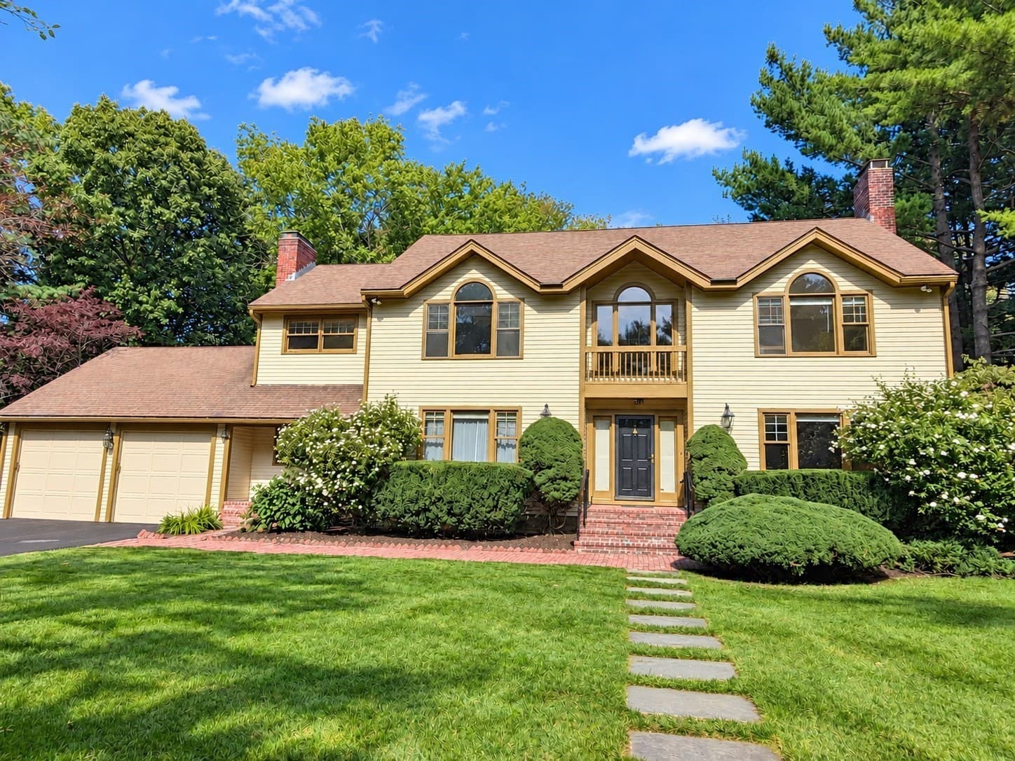9 Solomon Pierce Rd, Lexington MA 02420