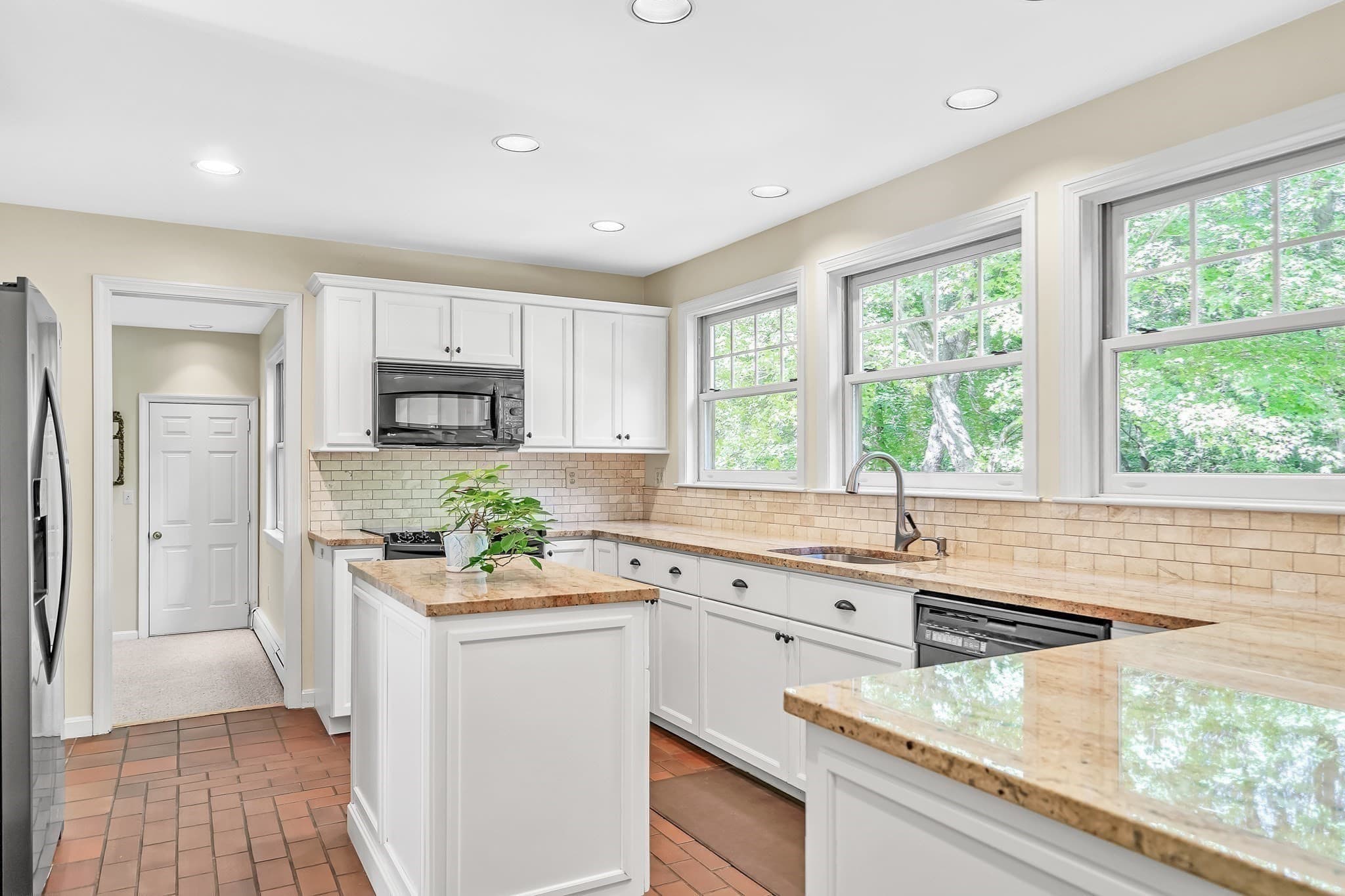 Single Family Residence at 9 Solomon Pierce Rd, Lexington MA 02420, Lexington, photo 14 of 41