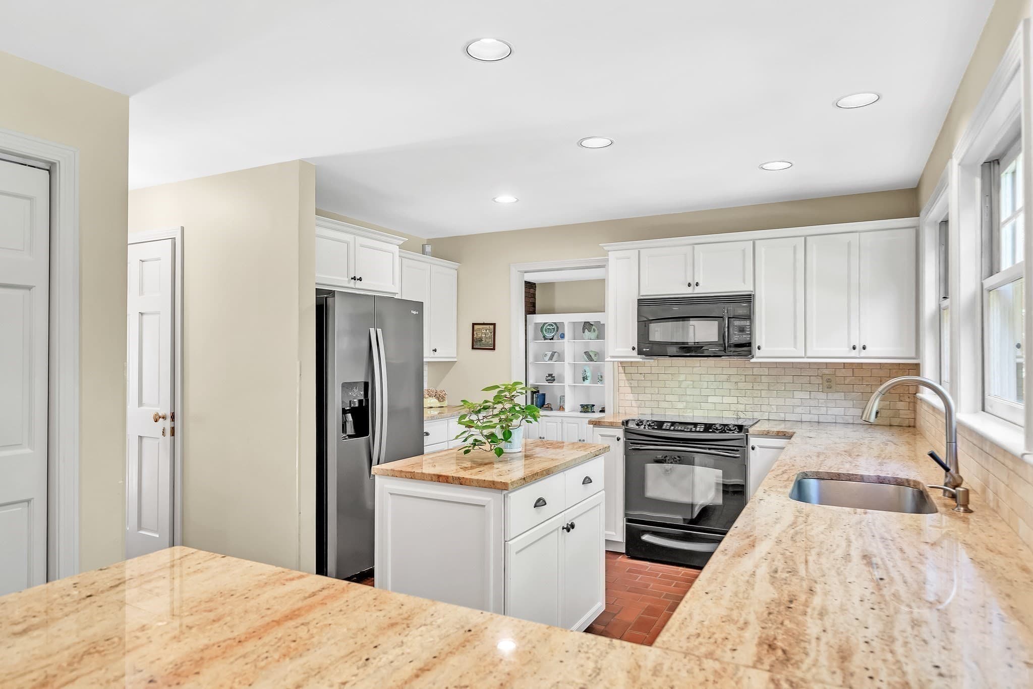 Single Family Residence at 9 Solomon Pierce Rd, Lexington MA 02420, Lexington, photo 15 of 41