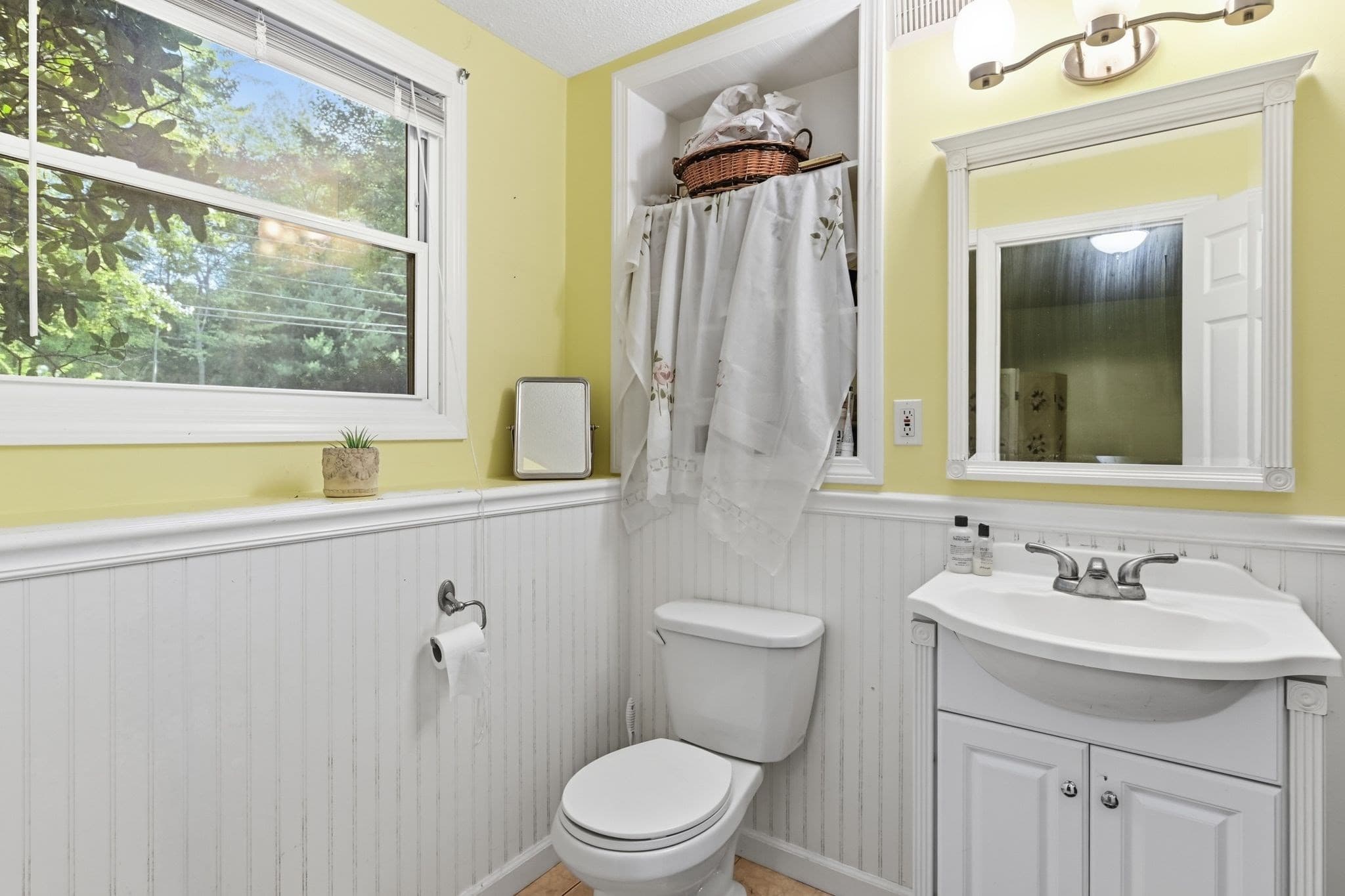Single Family Residence at 211 Allen St, East Longmeadow MA 01028, East Longmeadow, photo 22 of 41