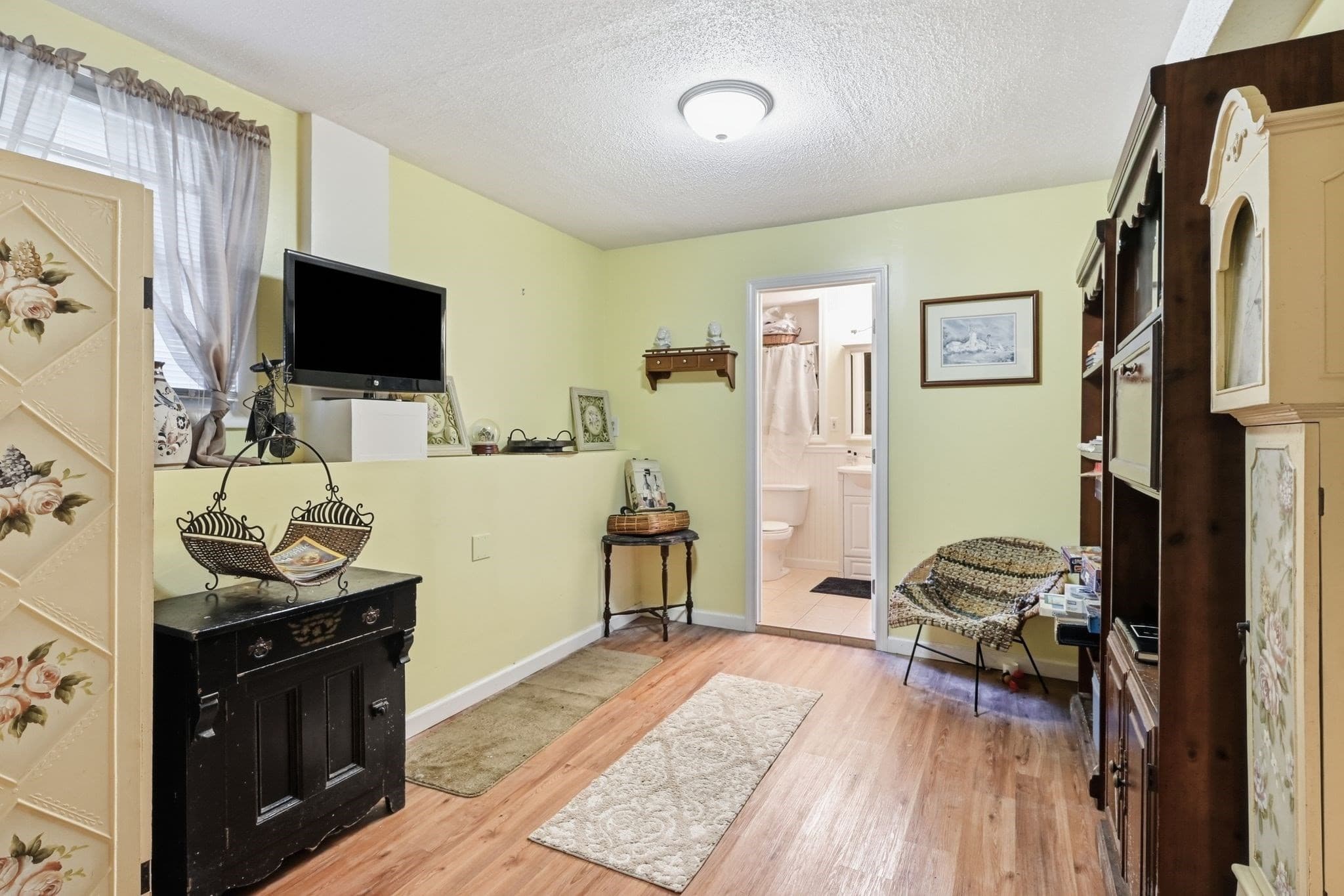 Single Family Residence at 211 Allen St, East Longmeadow MA 01028, East Longmeadow, photo 19 of 41