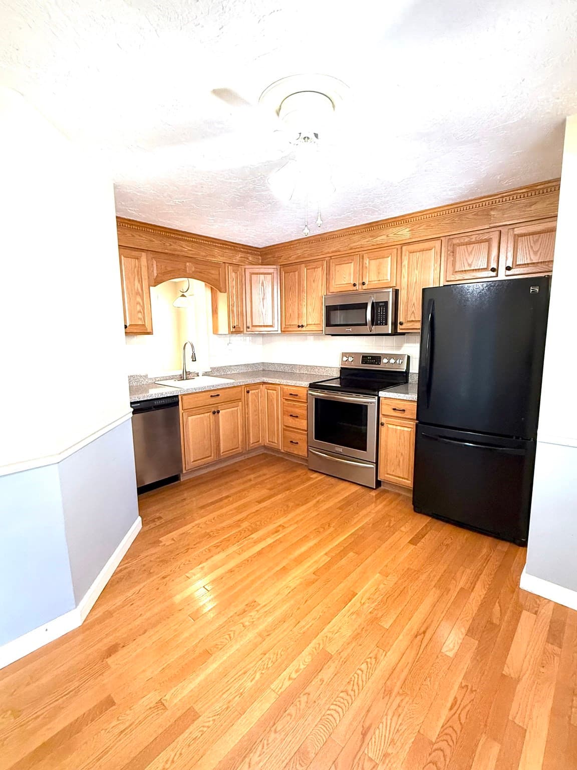 Condominium at 655 Pleasant Street # 8, Weymouth MA 02189, Weymouth, photo 3 of 32
