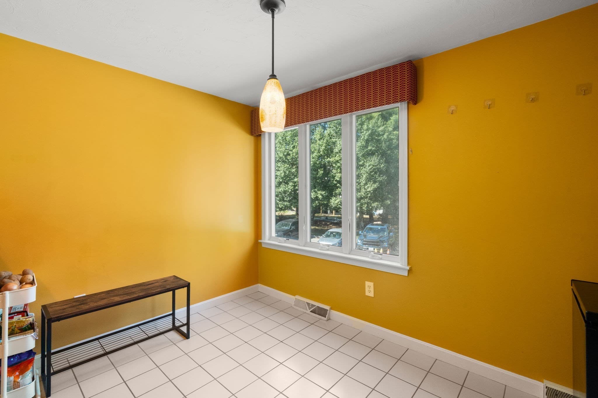 Condominium at 304 Erin Rd # 304, Stoughton MA 02072, Stoughton, photo 13 of 37