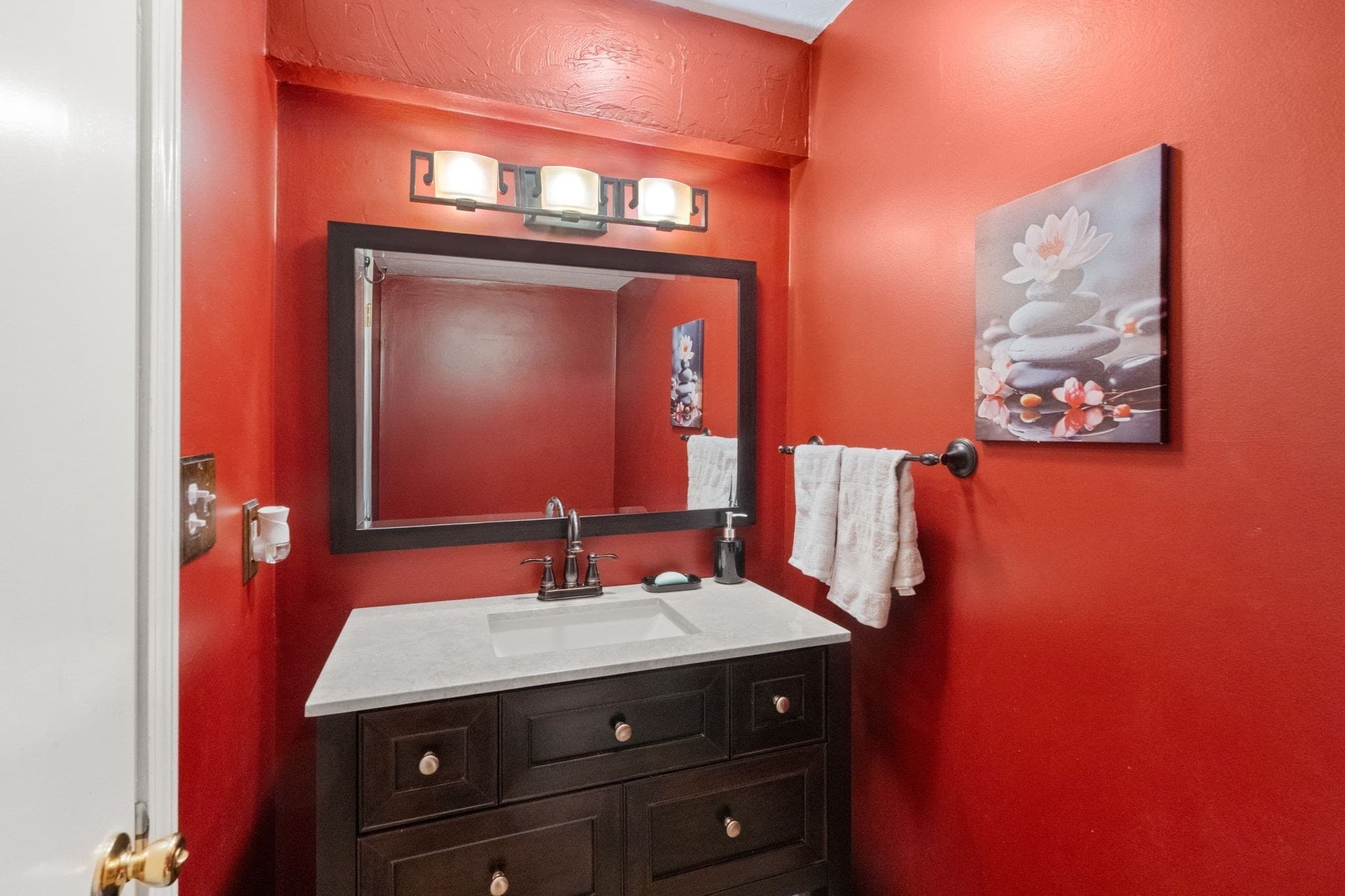 Condominium at 304 Erin Rd # 304, Stoughton MA 02072, Stoughton, photo 14 of 37
