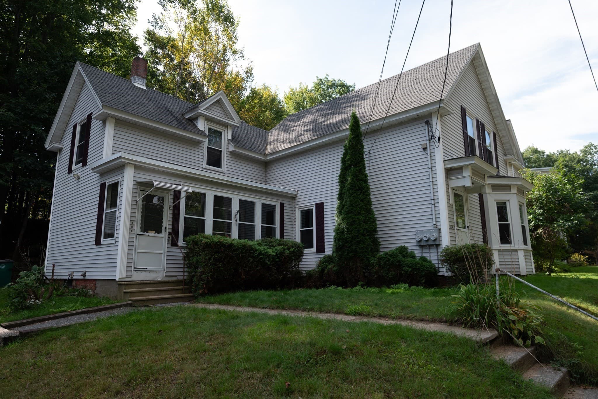 Multi Family at 564 Fairmount St, Fitchburg MA 01420, Fitchburg, photo 2 of 33