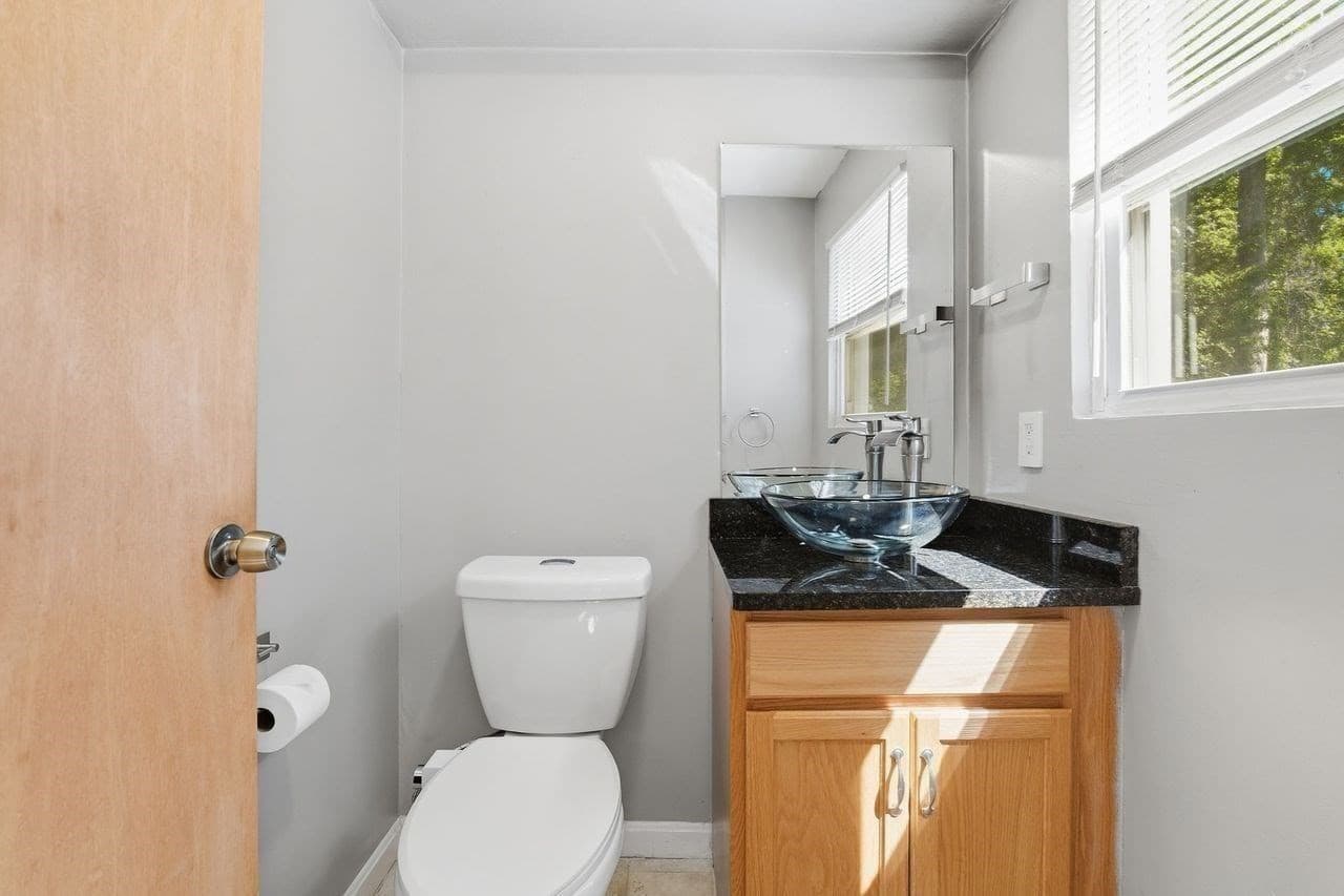Condominium at 17 Orchard # L, Haverhill MA 01830, Haverhill, photo 13 of 22