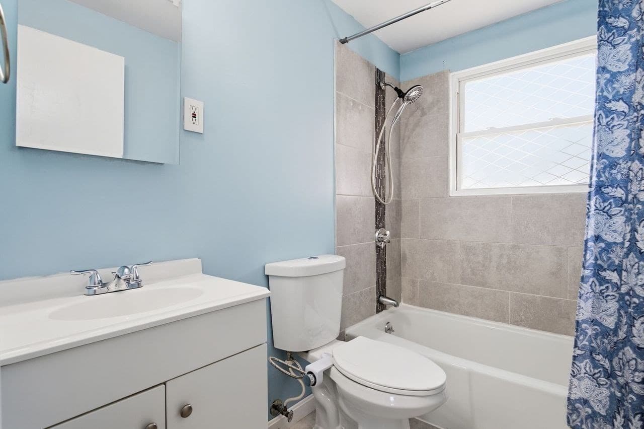 Condominium at 17 Orchard # L, Haverhill MA 01830, Haverhill, photo 19 of 22