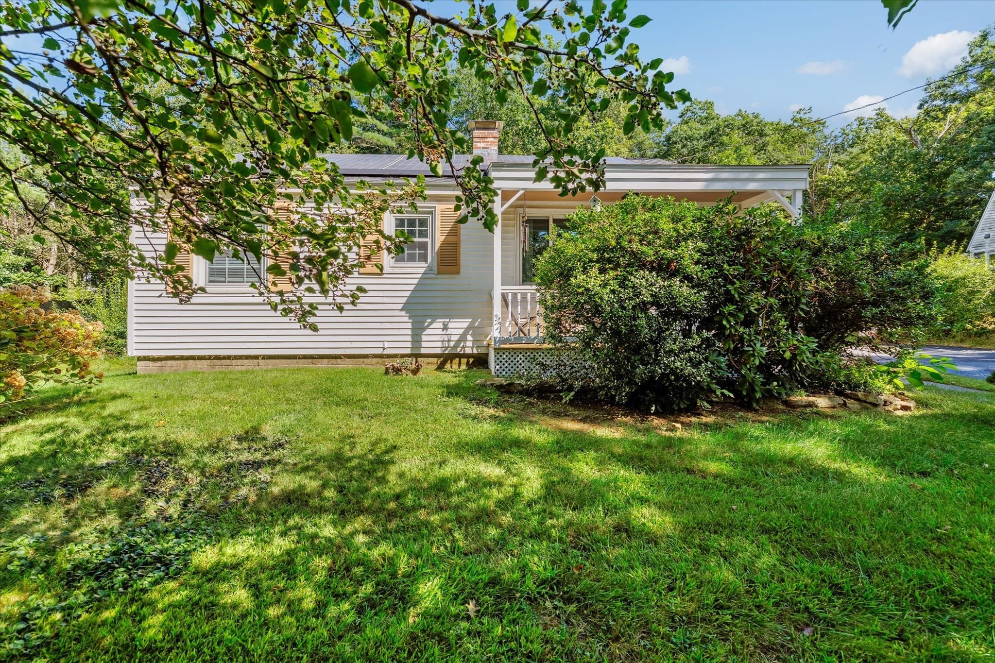 Single Family Residence at 44 New Boston Road, Sturbridge MA 01566, Sturbridge, photo 2 of 40