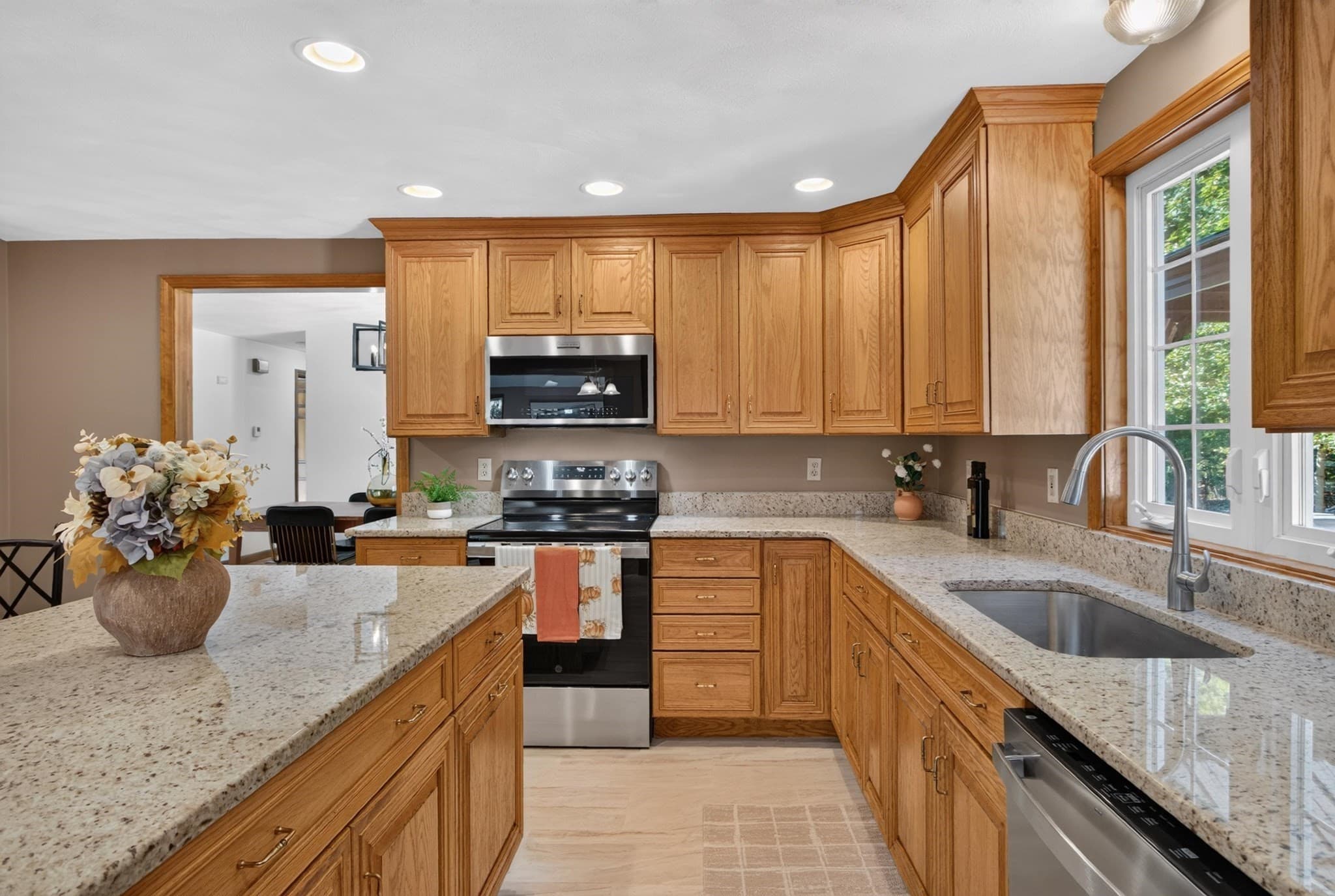 Single Family Residence at 41 Buckingham Drive, Billerica MA 01821, Billerica, photo 9 of 42