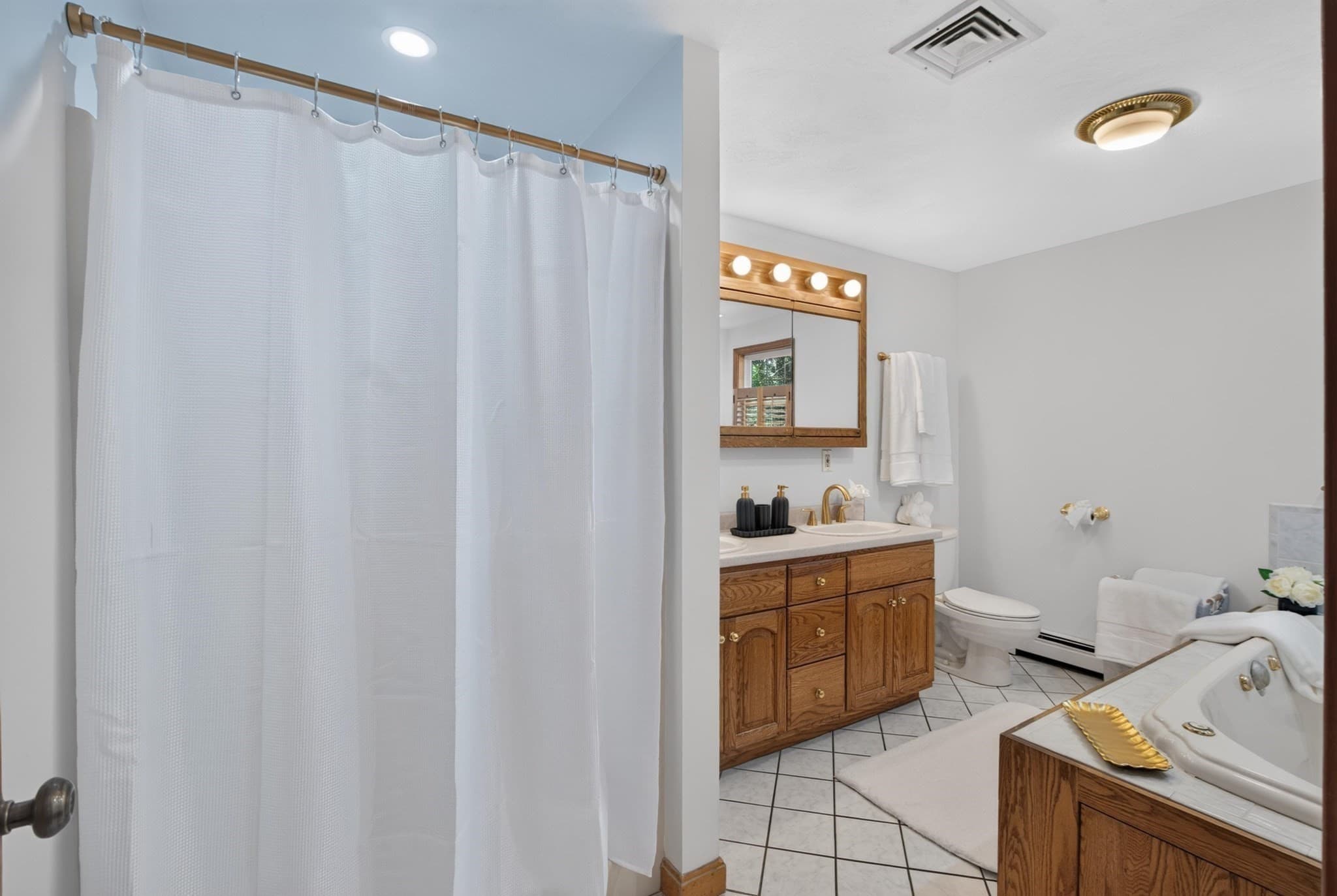 Single Family Residence at 41 Buckingham Drive, Billerica MA 01821, Billerica, photo 19 of 42