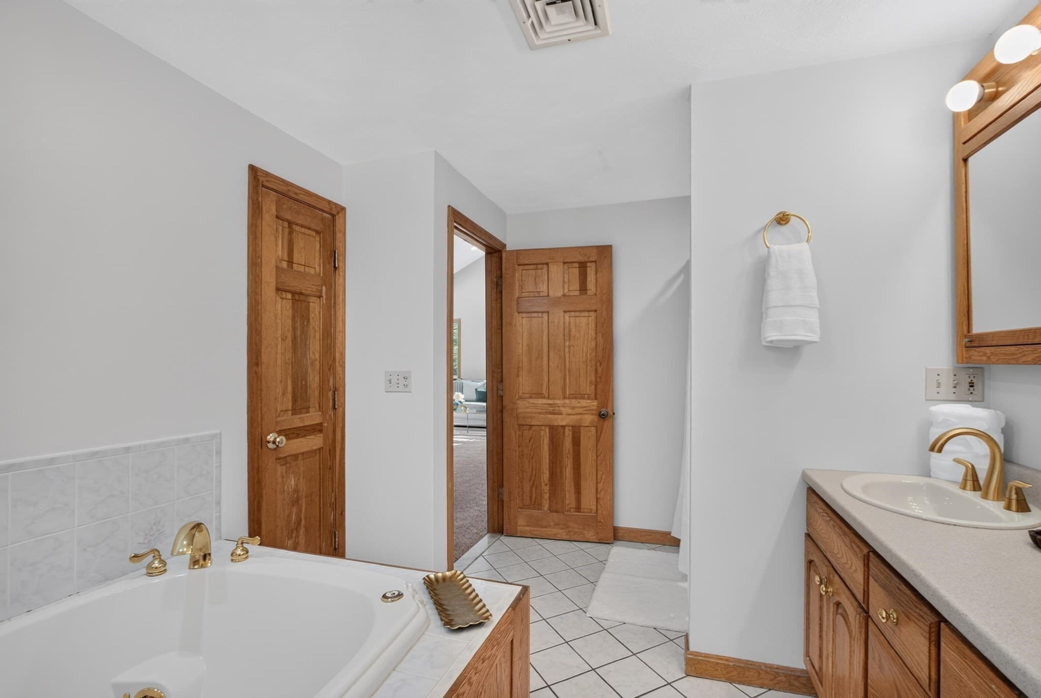 Single Family Residence at 41 Buckingham Drive, Billerica MA 01821, Billerica, photo 21 of 42