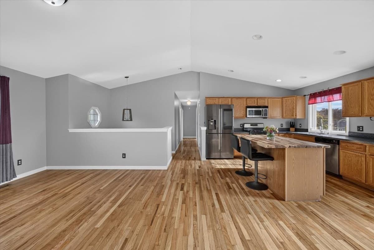 Single Family Residence at 49 Shirley St, New Bedford MA 02746, New Bedford, photo 6 of 42