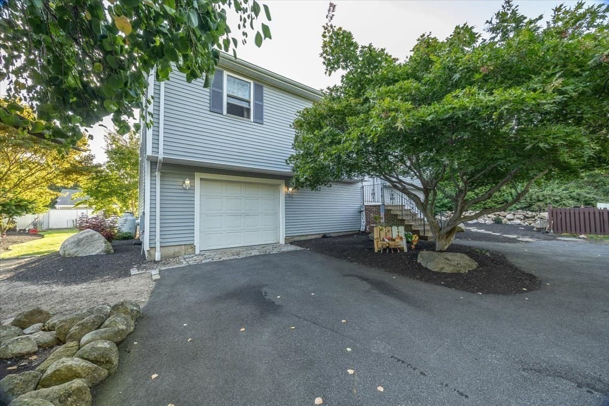 Single Family Residence at 49 Shirley St, New Bedford MA 02746, New Bedford, photo 35 of 42