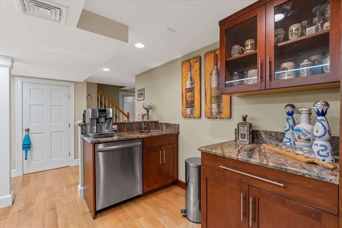 Single Family Residence at 71 Arrow Head Rd, Marshfield MA 02050, Marshfield, photo 36 of 41