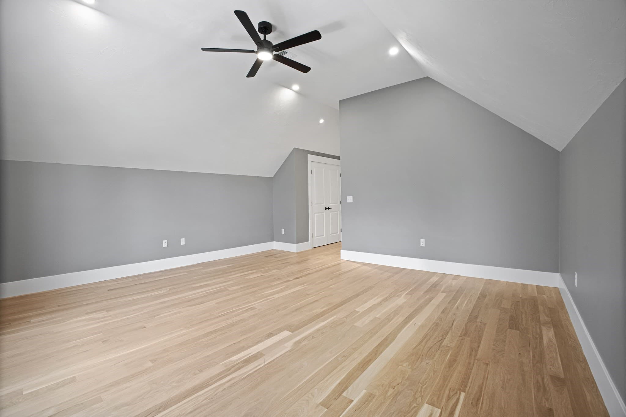 Single Family Residence at 15 Tuscan Ct, Cumberland RI 02864, Cumberland, photo 26 of 42