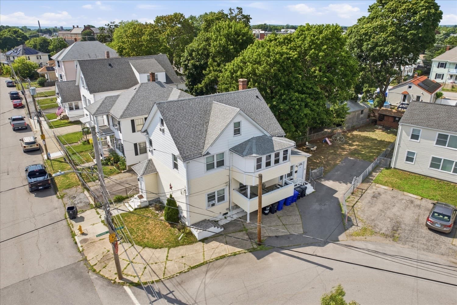 Multi Family at 44 Warwick Rd, Pawtucket RI 02861, Pawtucket, photo 15 of 42