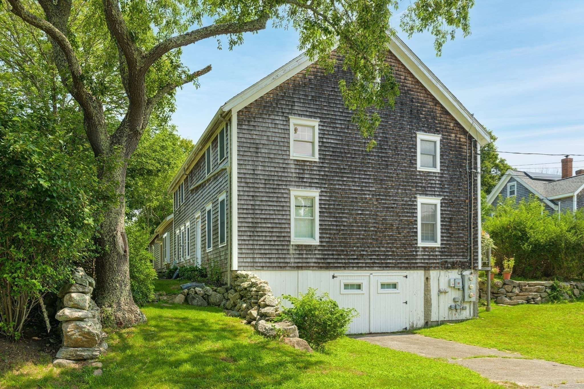 2 Family - 2 Units Side by Side at 864-866 Pine Hill, Westport MA 02790, photo 9 of 41