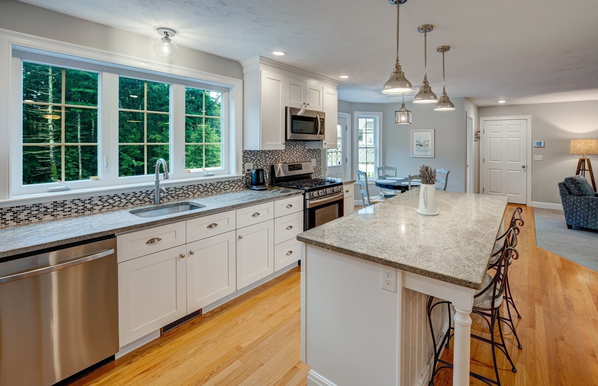 Single Family Residence at 5 Mcintosh Ln, Littleton MA 01460, photo 9 of 42
