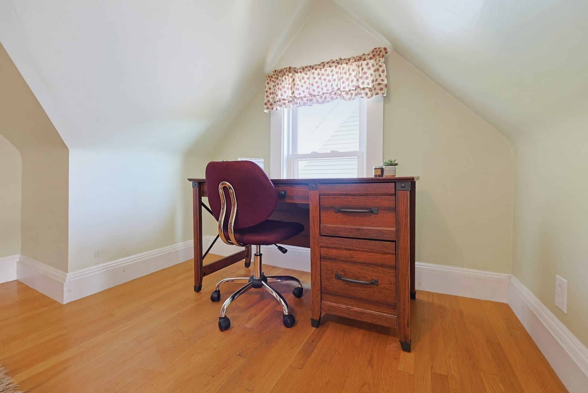 Condominium at 42 Cedar St # 3, Somerville MA 02143, Somerville, photo 16 of 39