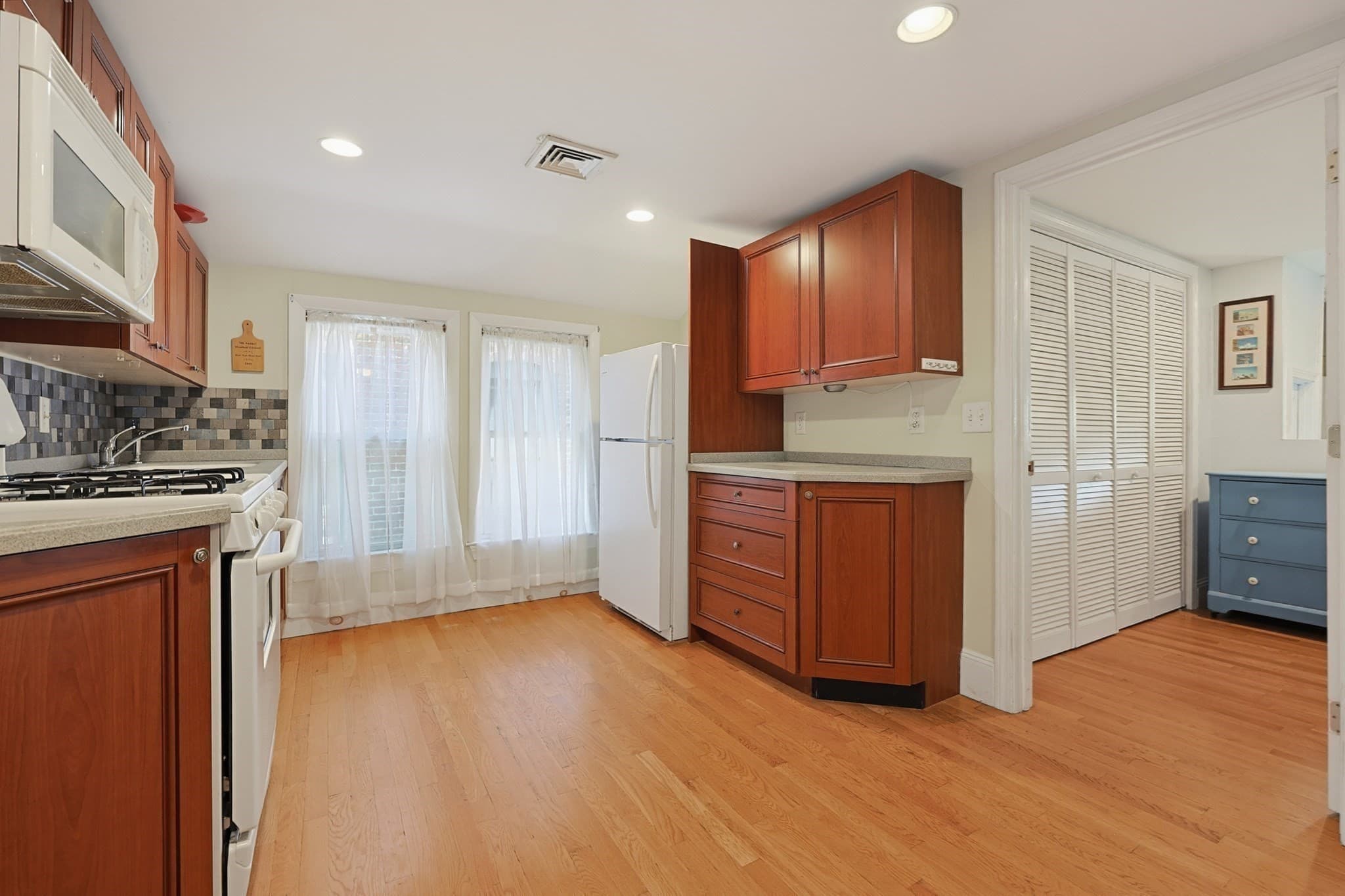 Condominium at 42 Cedar St # 3, Somerville MA 02143, Somerville, photo 26 of 39