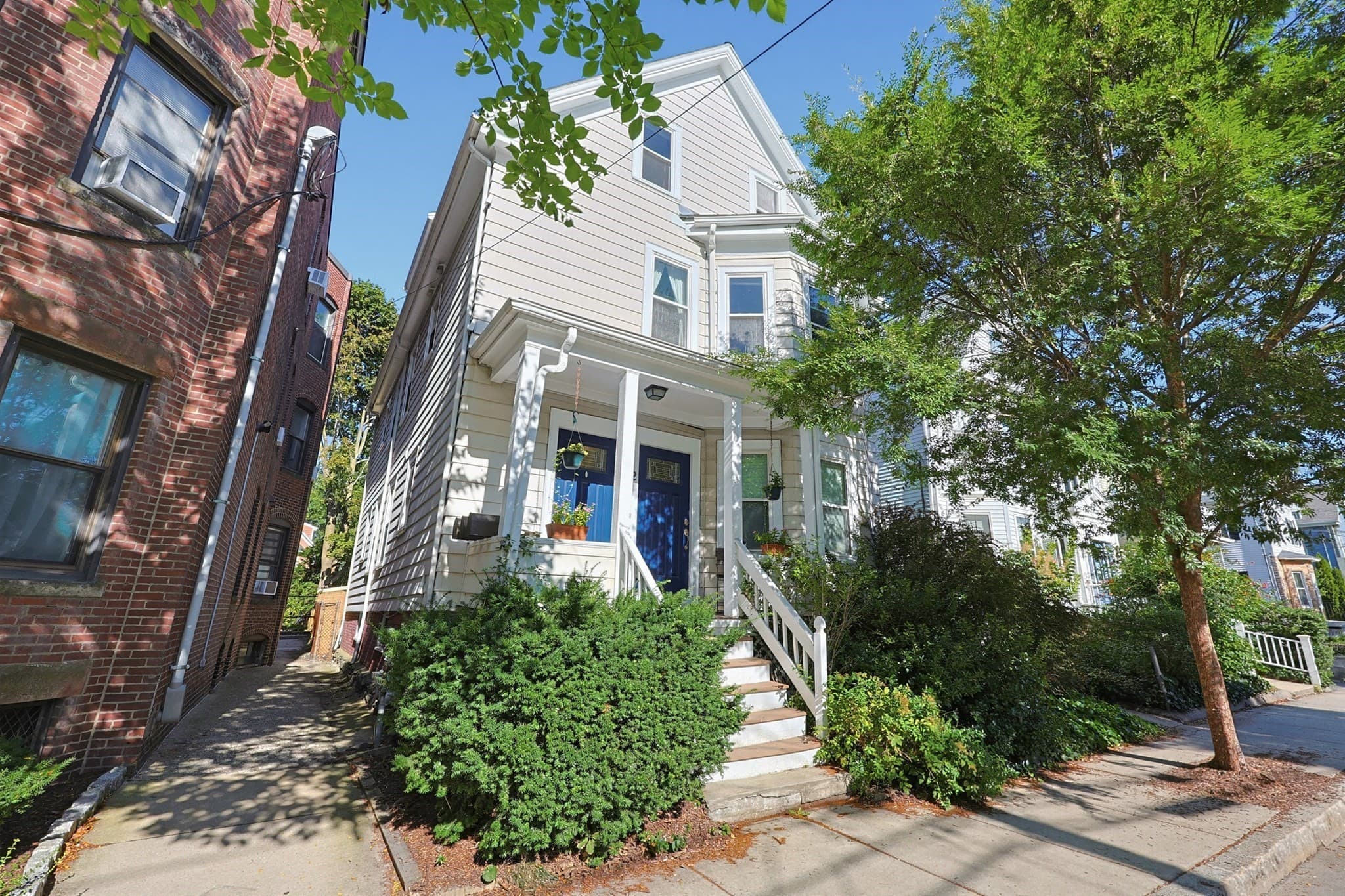 42 Cedar St # 3, Somerville MA 02143