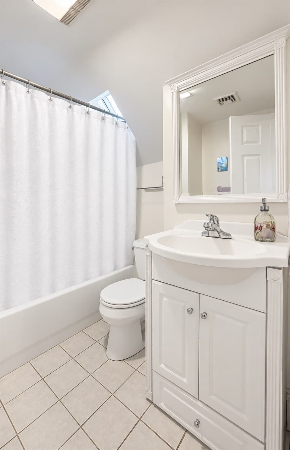 Condominium at 42 Cedar St # 3, Somerville MA 02143, Somerville, photo 21 of 39