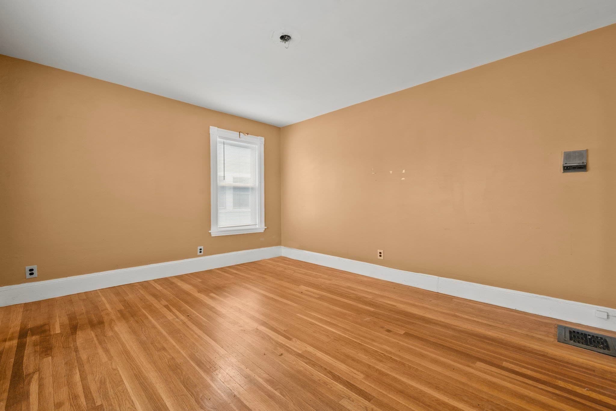 Single Family Residence at 69 Mountain Ave, Boston MA 02124, photo 17 of 32