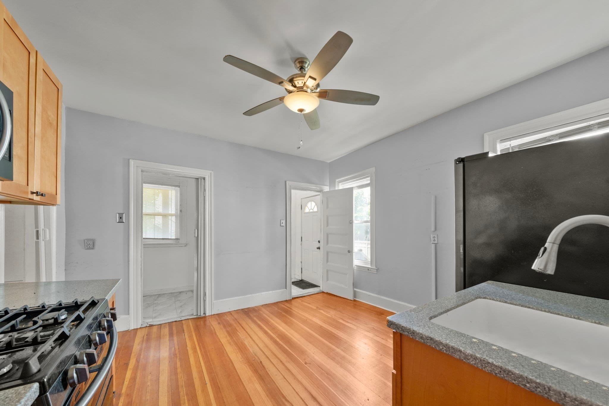 Single Family Residence at 69 Mountain Ave, Boston MA 02124, photo 9 of 32