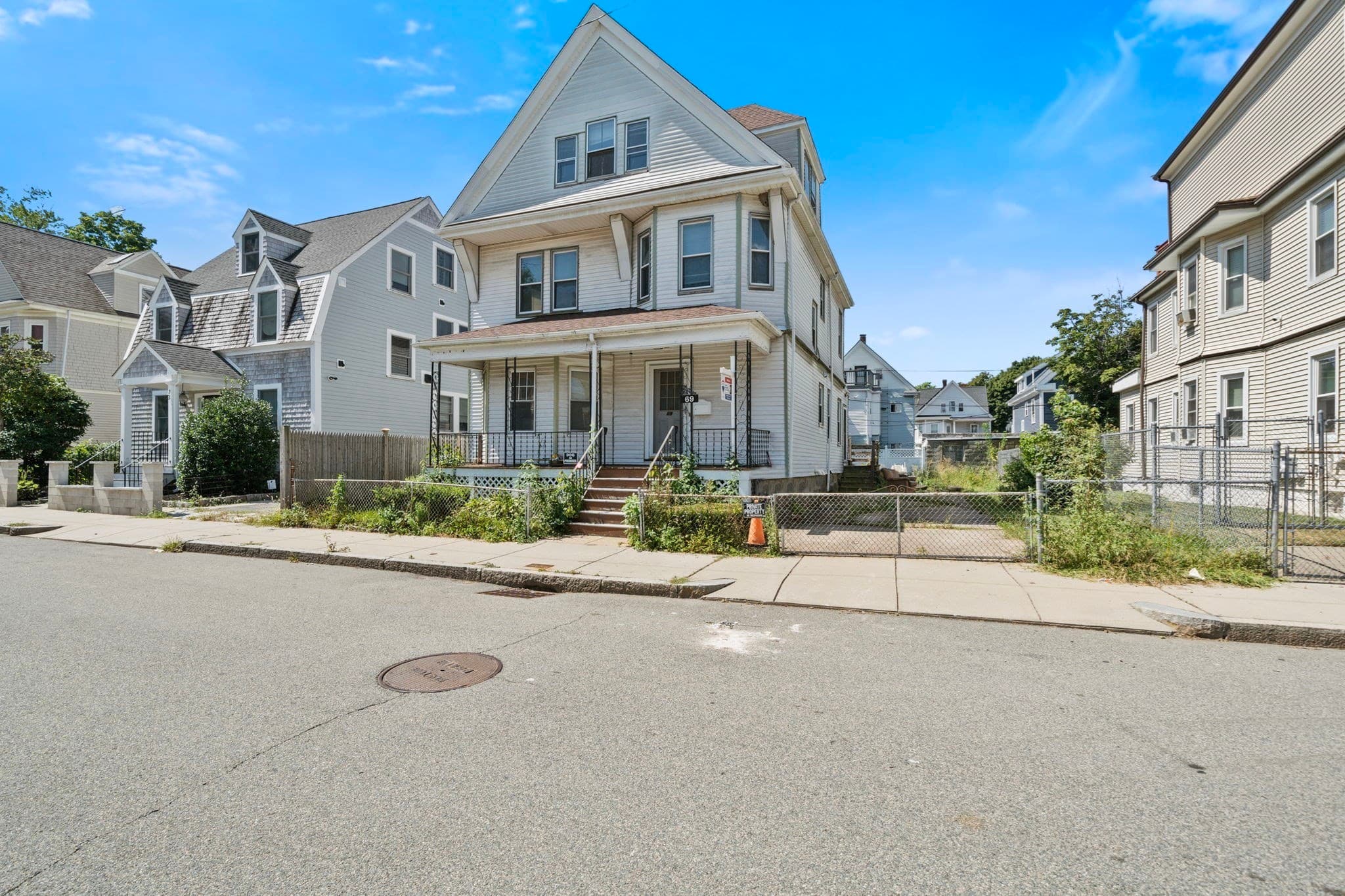Single Family Residence at 69 Mountain Ave, Boston MA 02124, photo 4 of 32