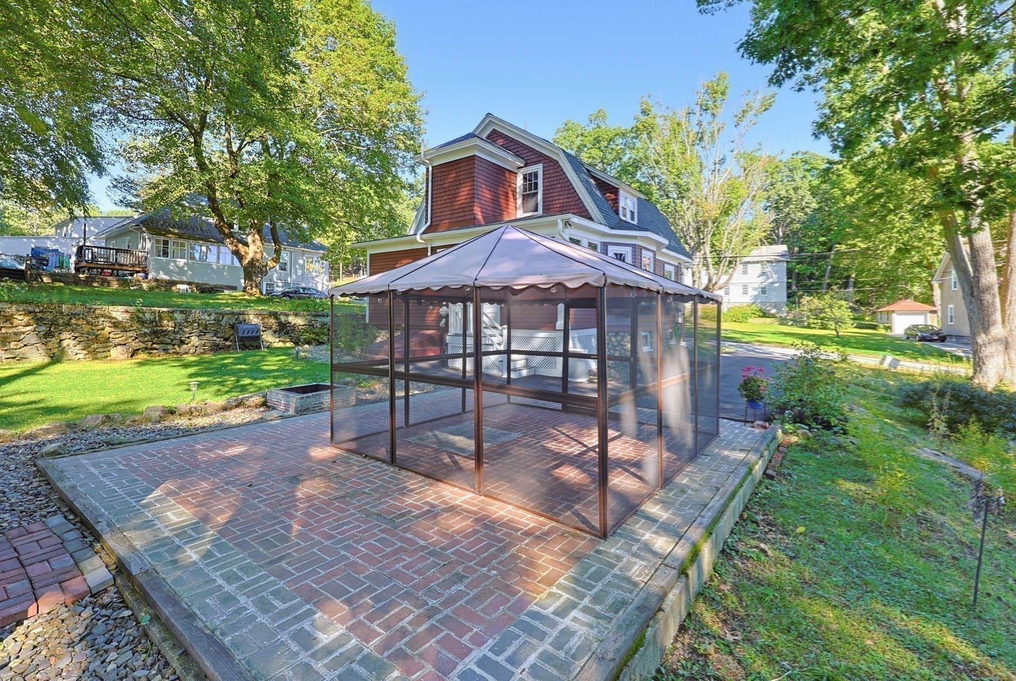 Single Family Residence at 23 Tallawanda Dr., Worcester MA 01603, Worcester, photo 23 of 27