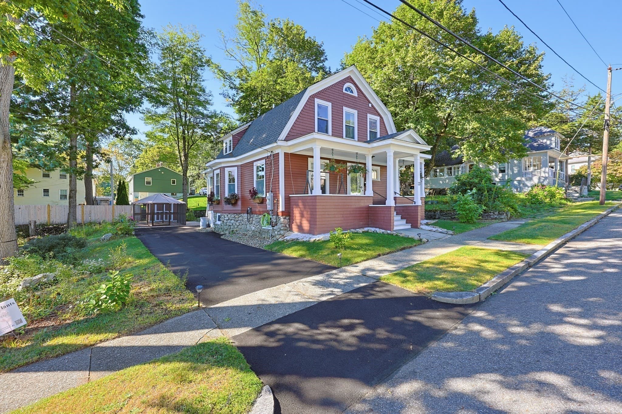 Single Family Residence at 23 Tallawanda Dr., Worcester MA 01603, Worcester, photo 2 of 27