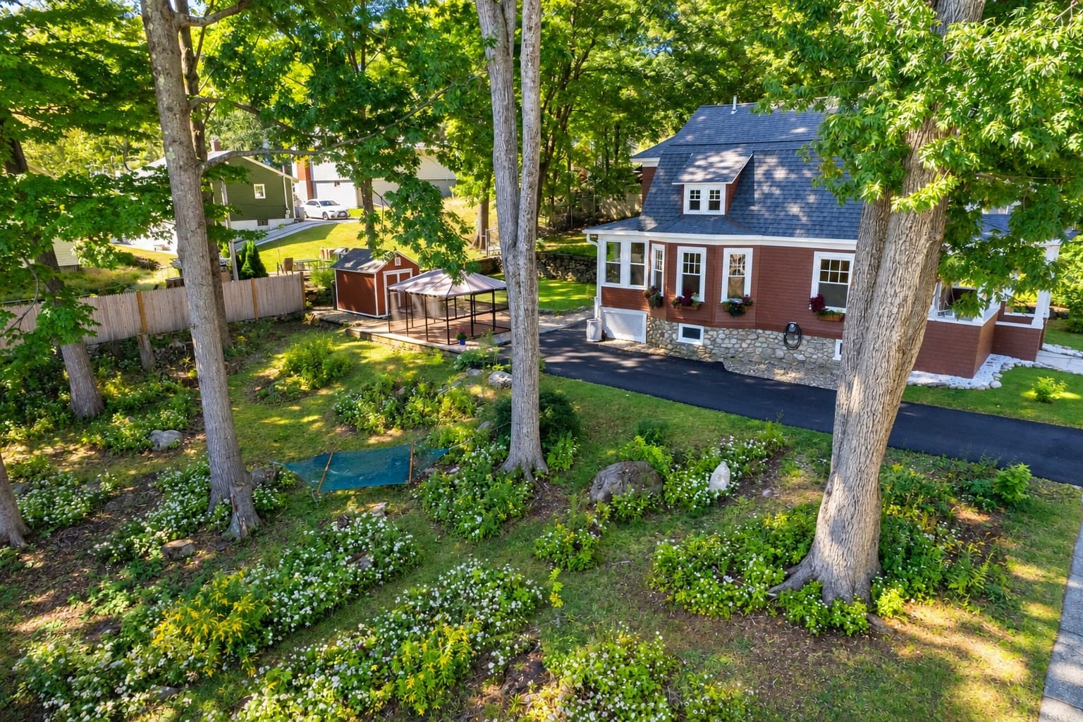 Single Family Residence at 23 Tallawanda Dr., Worcester MA 01603, Worcester, photo 24 of 27