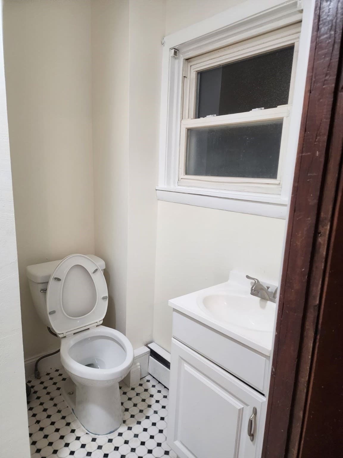 3 Family at 117 Thomas St, Fall River MA 02723, Fall River, photo 9 of 10