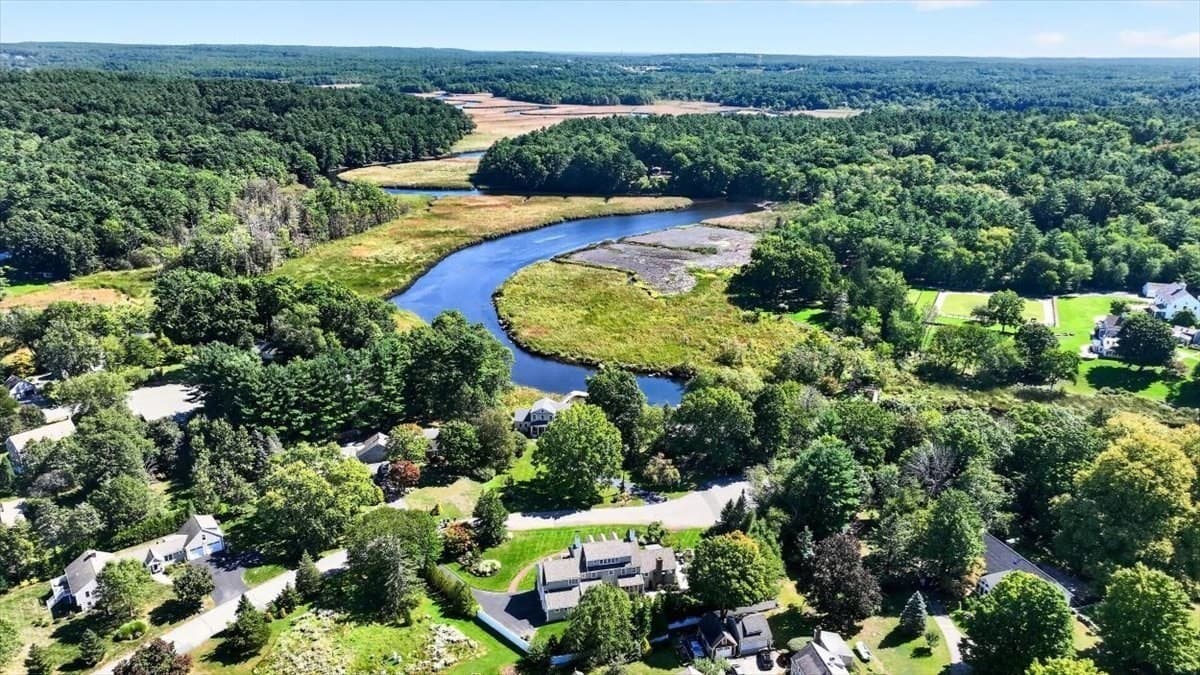 Single Family Residence at 35 Old Shipyard Lane, Hanover MA 02339, Hanover, photo 6 of 39